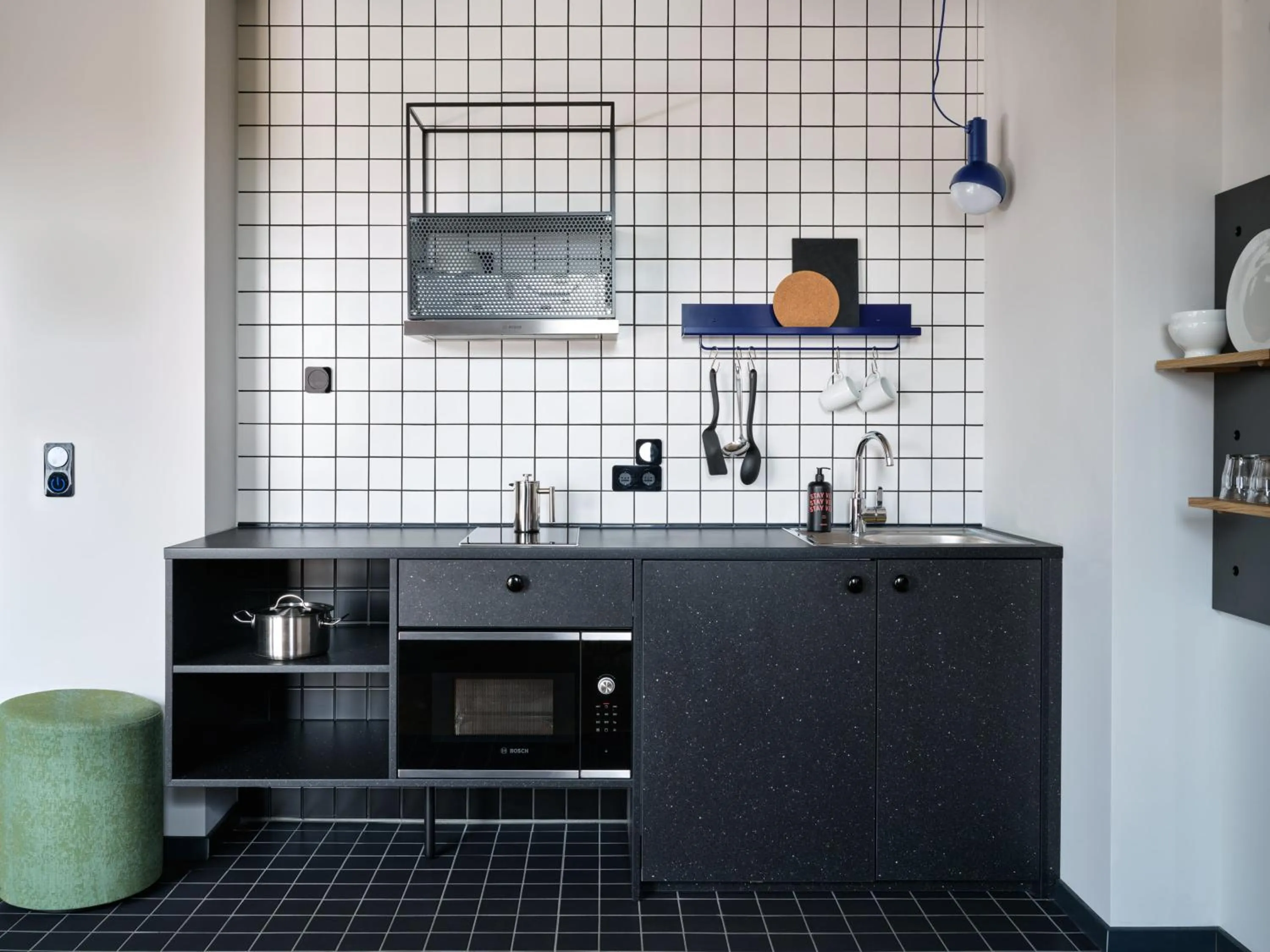 Kitchen or kitchenette in STAYERY Frankfurt Sachsenhausen