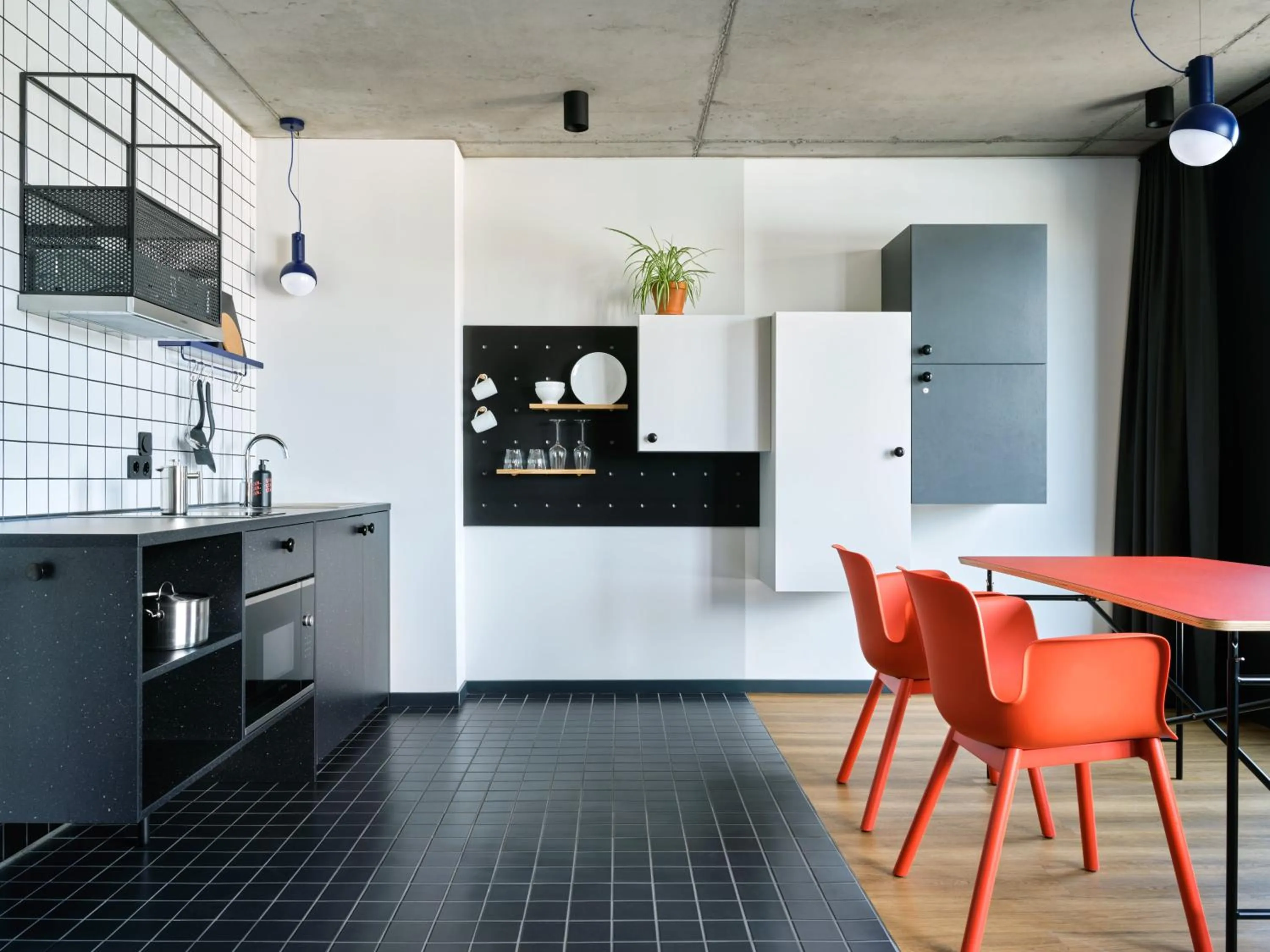 Kitchen or kitchenette in STAYERY Frankfurt Sachsenhausen