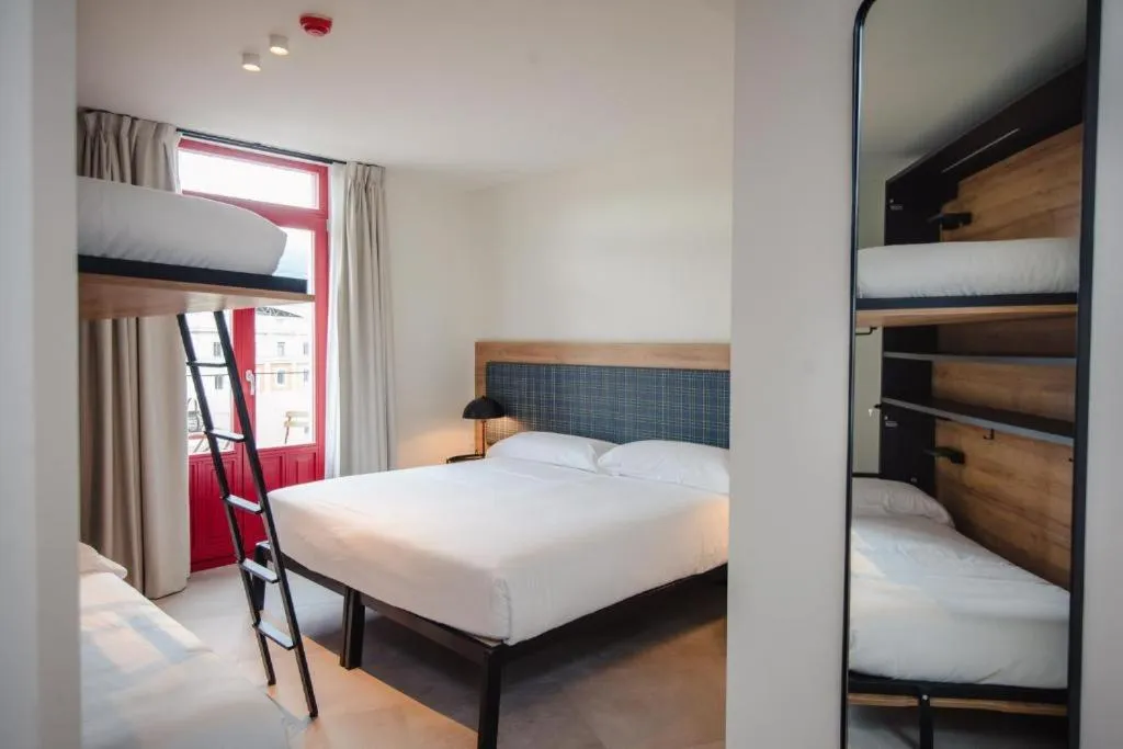 Bed in LATROUPE La Granja