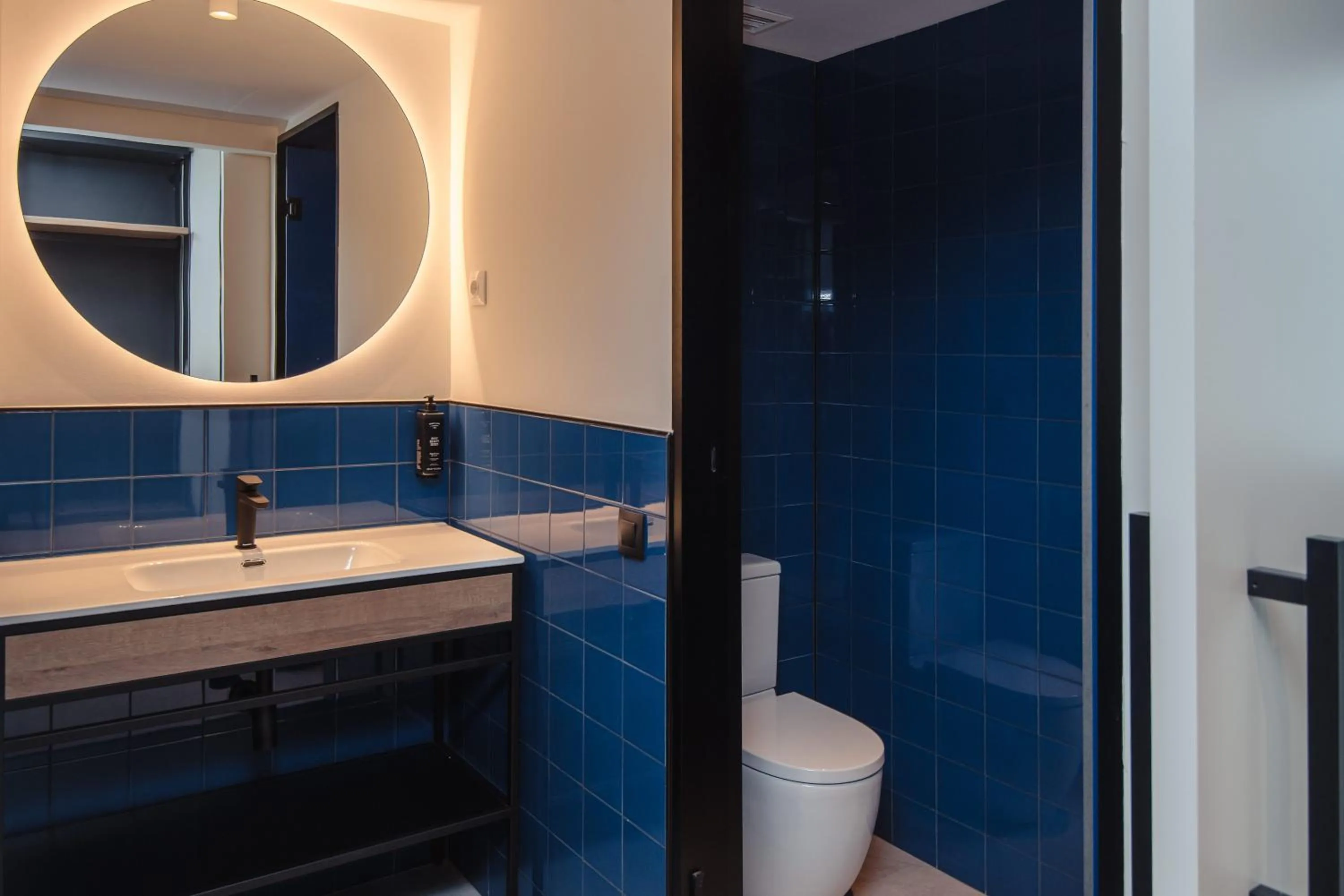 Bathroom in LATROUPE La Granja