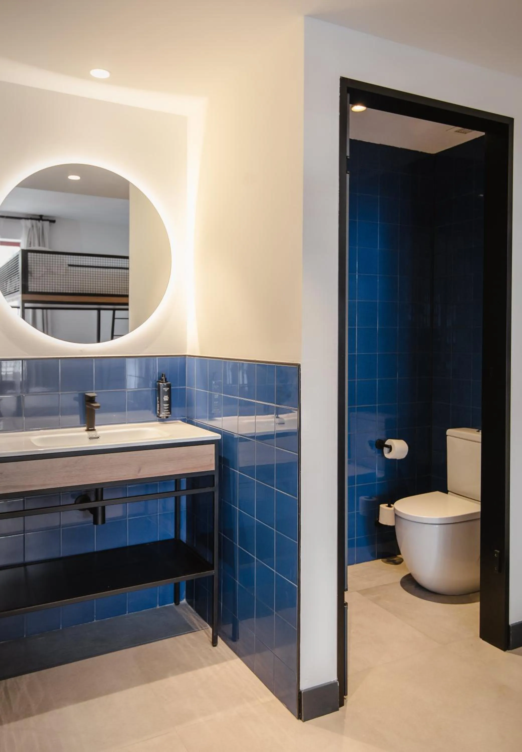 Toilet in LATROUPE La Granja