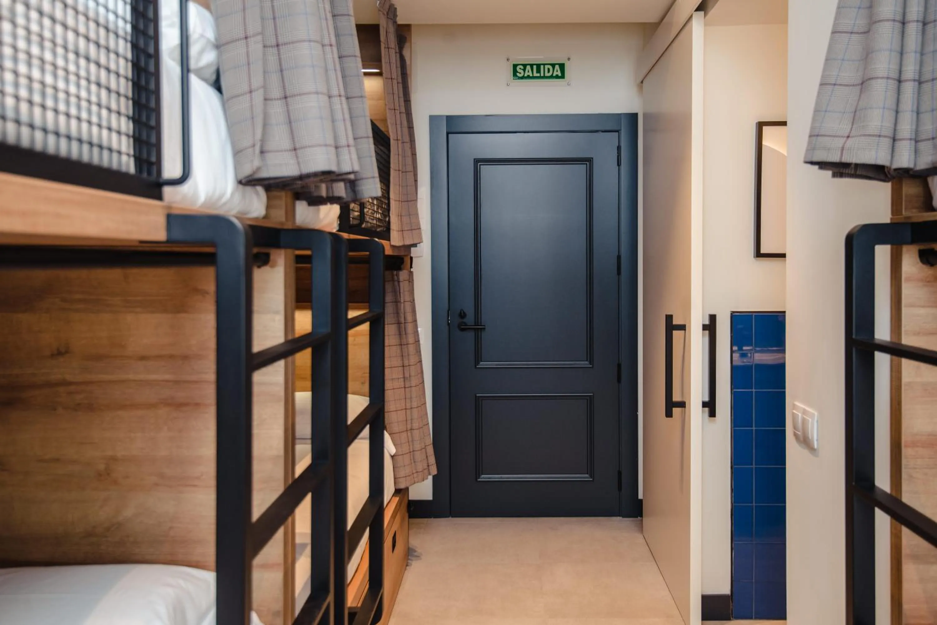 Photo of the whole room, Bed in LATROUPE La Granja