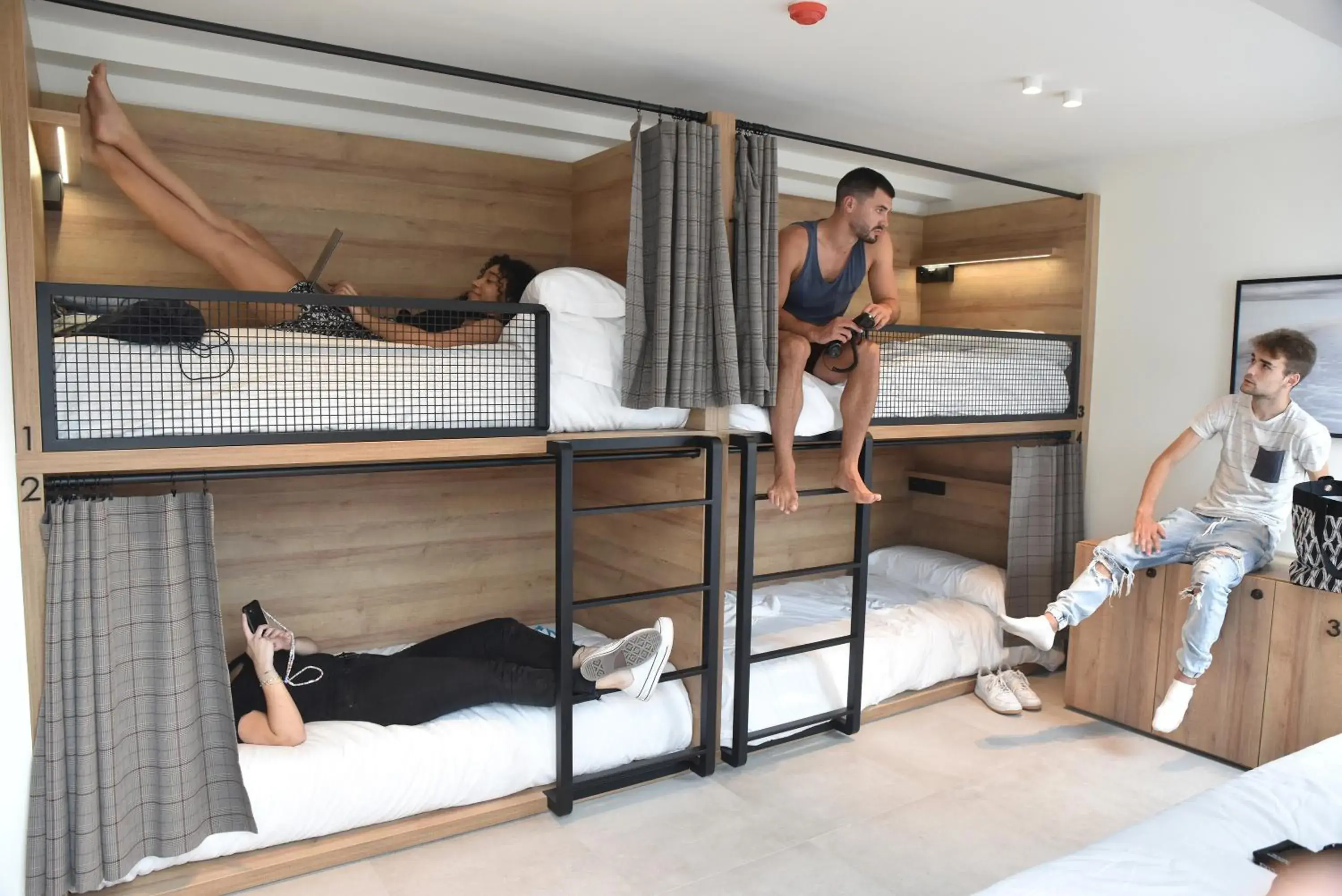 People, Bed in LATROUPE La Granja People, Bed in LATROUPE La Granja