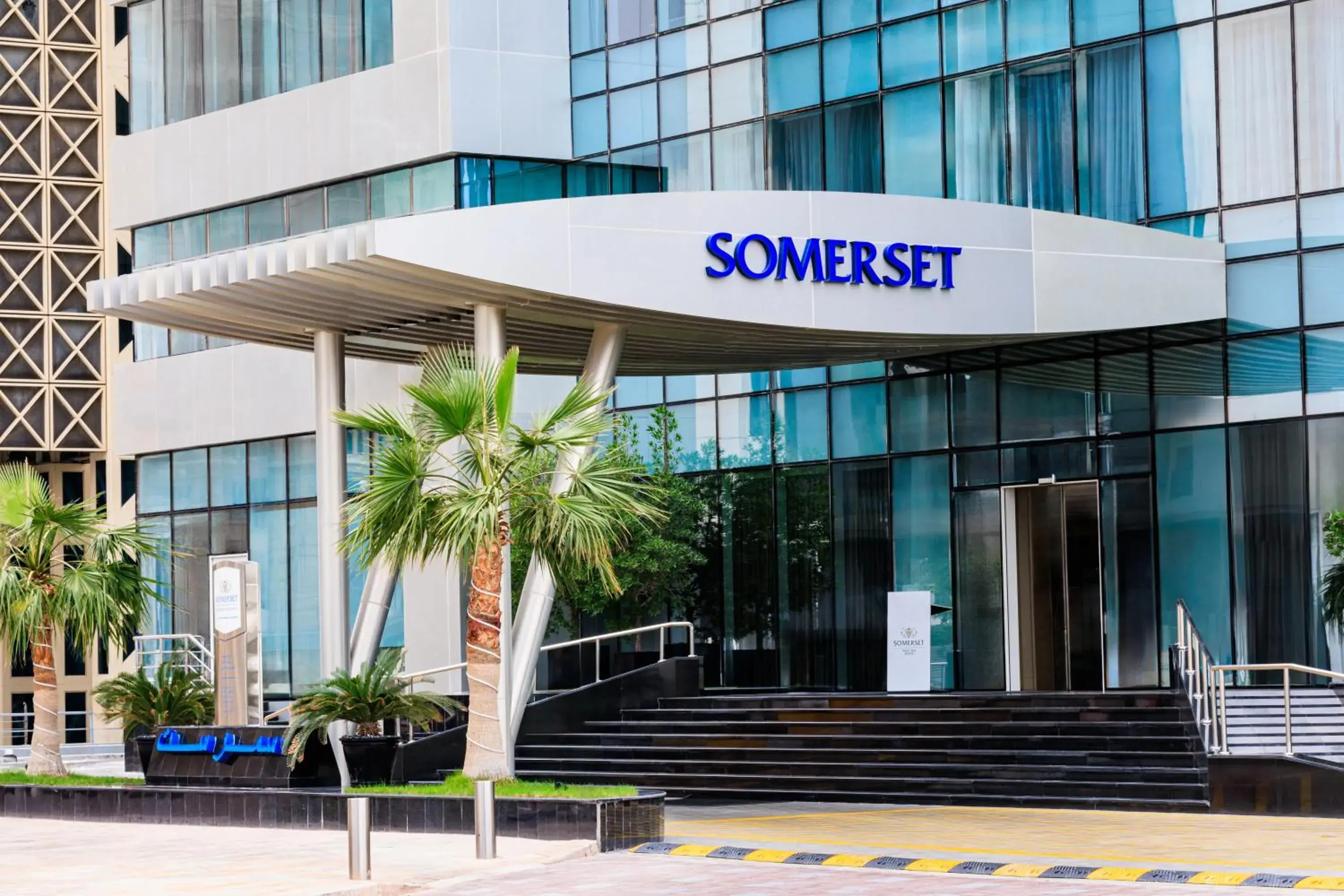 Property building in Somerset West Bay Doha Property building in Somerset West Bay Doha