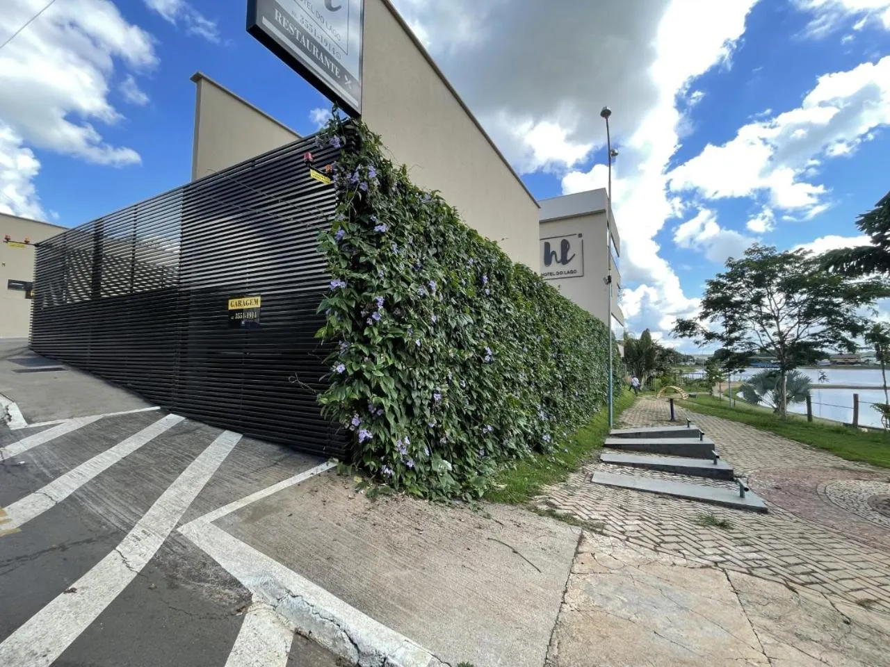 Property building in Hotel do Lago