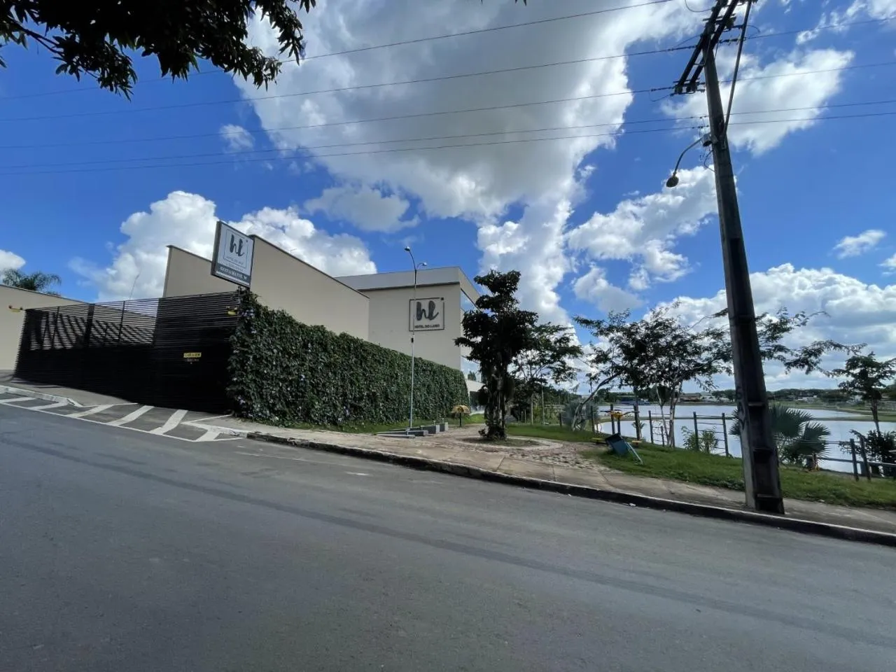 Property building in Hotel do Lago