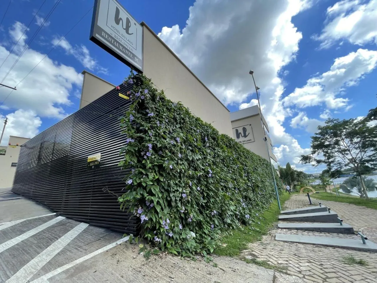 Property building in Hotel do Lago