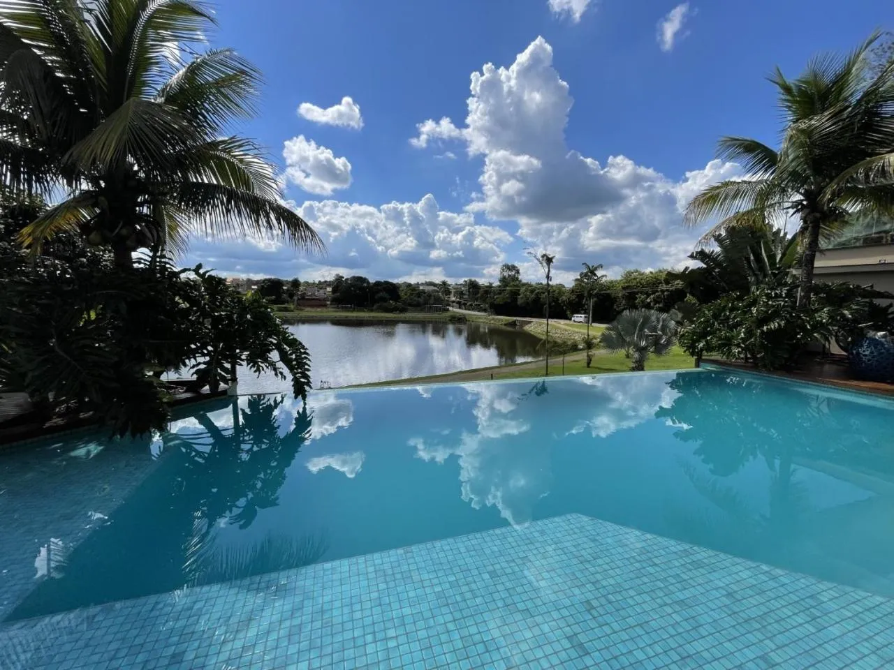Pool view in Hotel do Lago