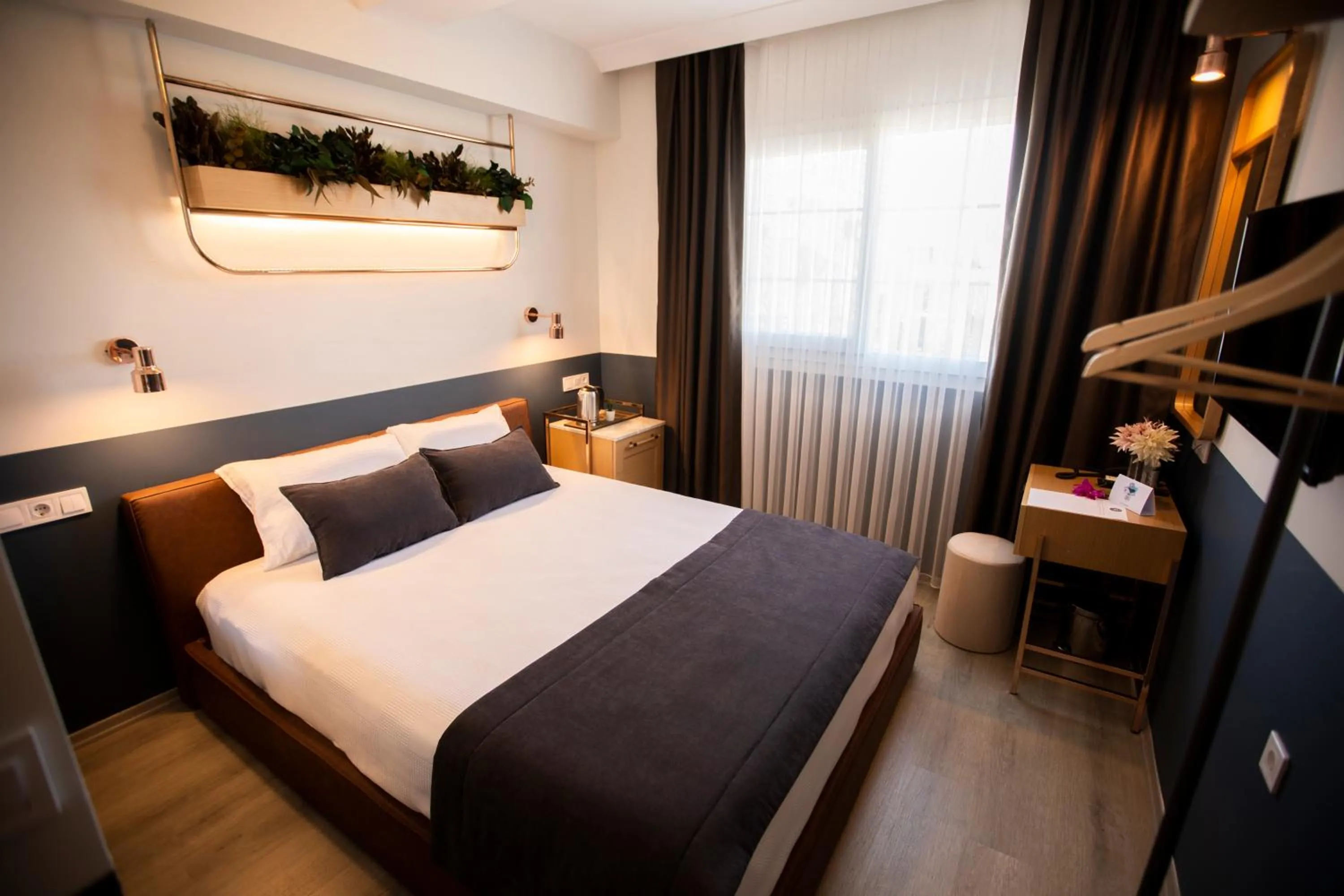 Photo of the whole room, Bed in Urla 1867 Hotel