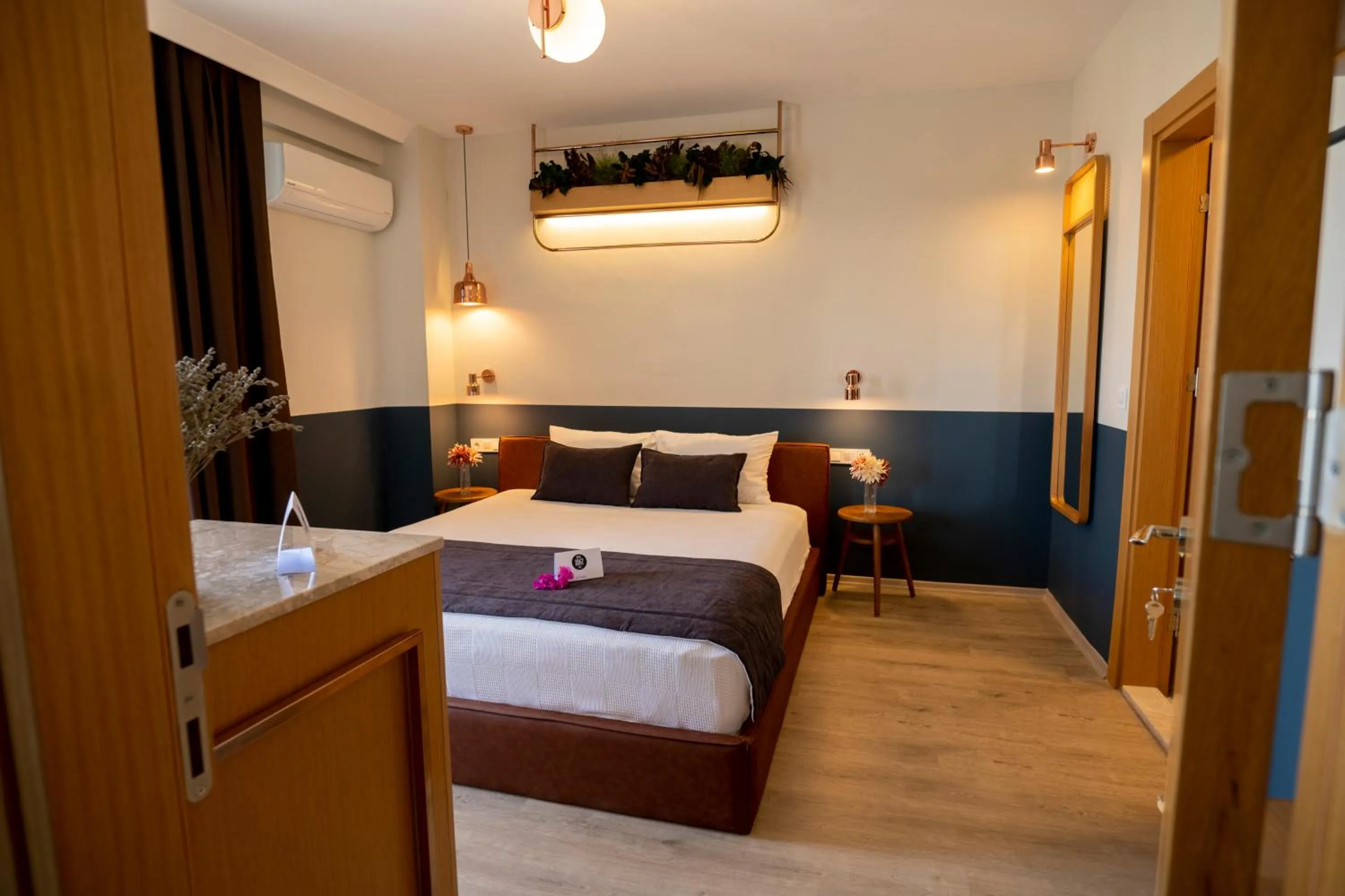 Photo of the whole room, Bed in Urla 1867 Hotel