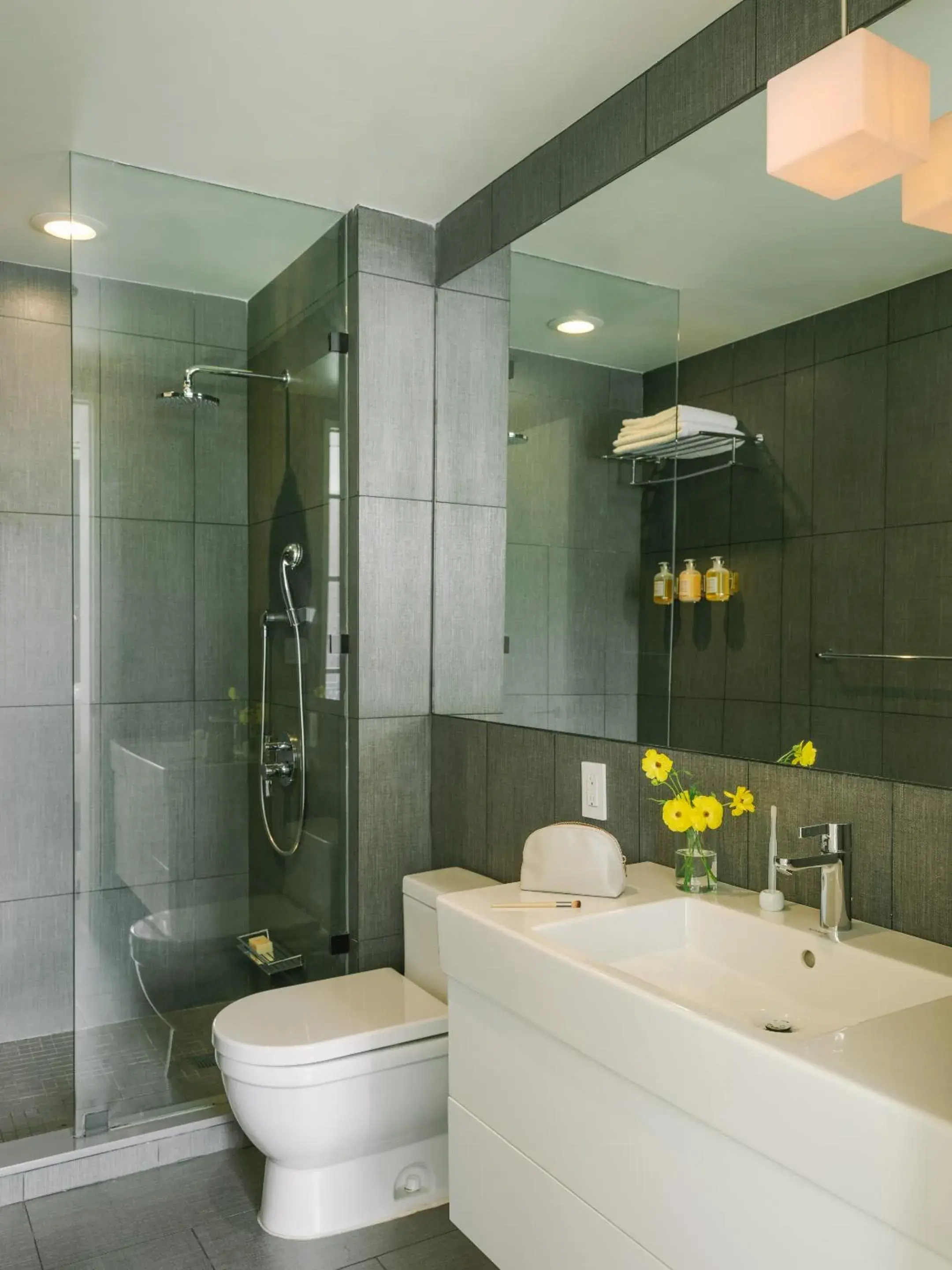 Living room in The William powered by Sonder Living room in The William powered by Sonder