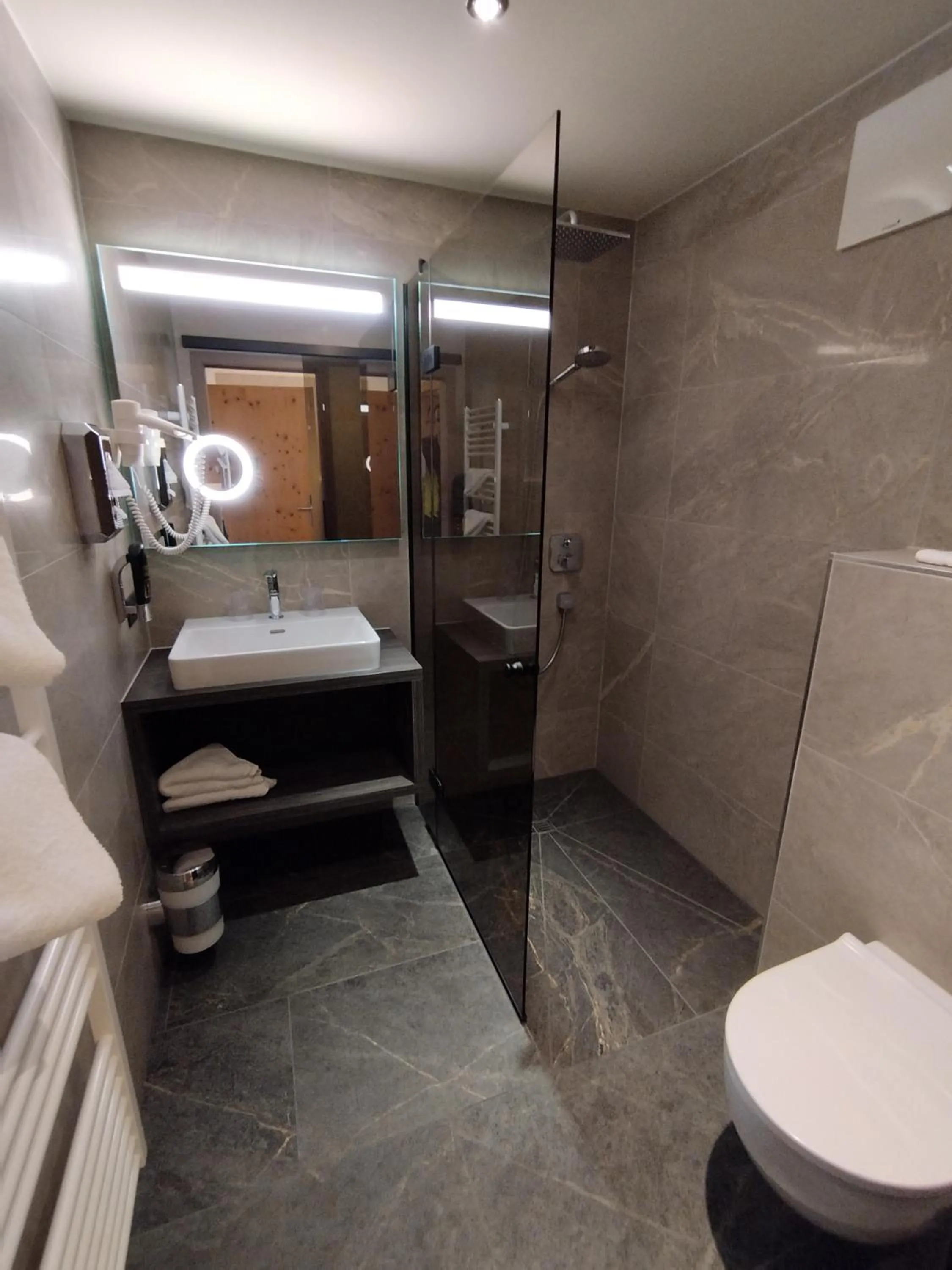 Bathroom in Hotel Malerhaus