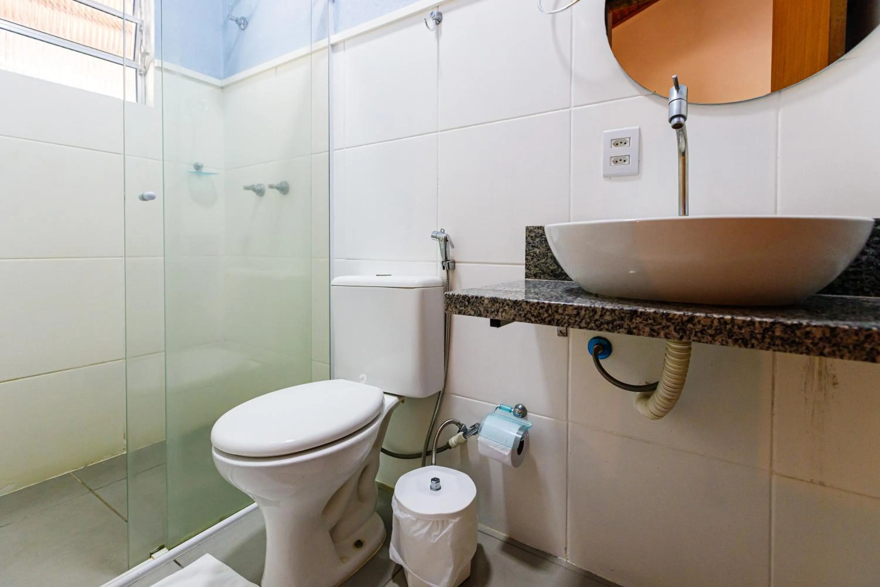 Shower in Hotel Morro De Santo Agostinho