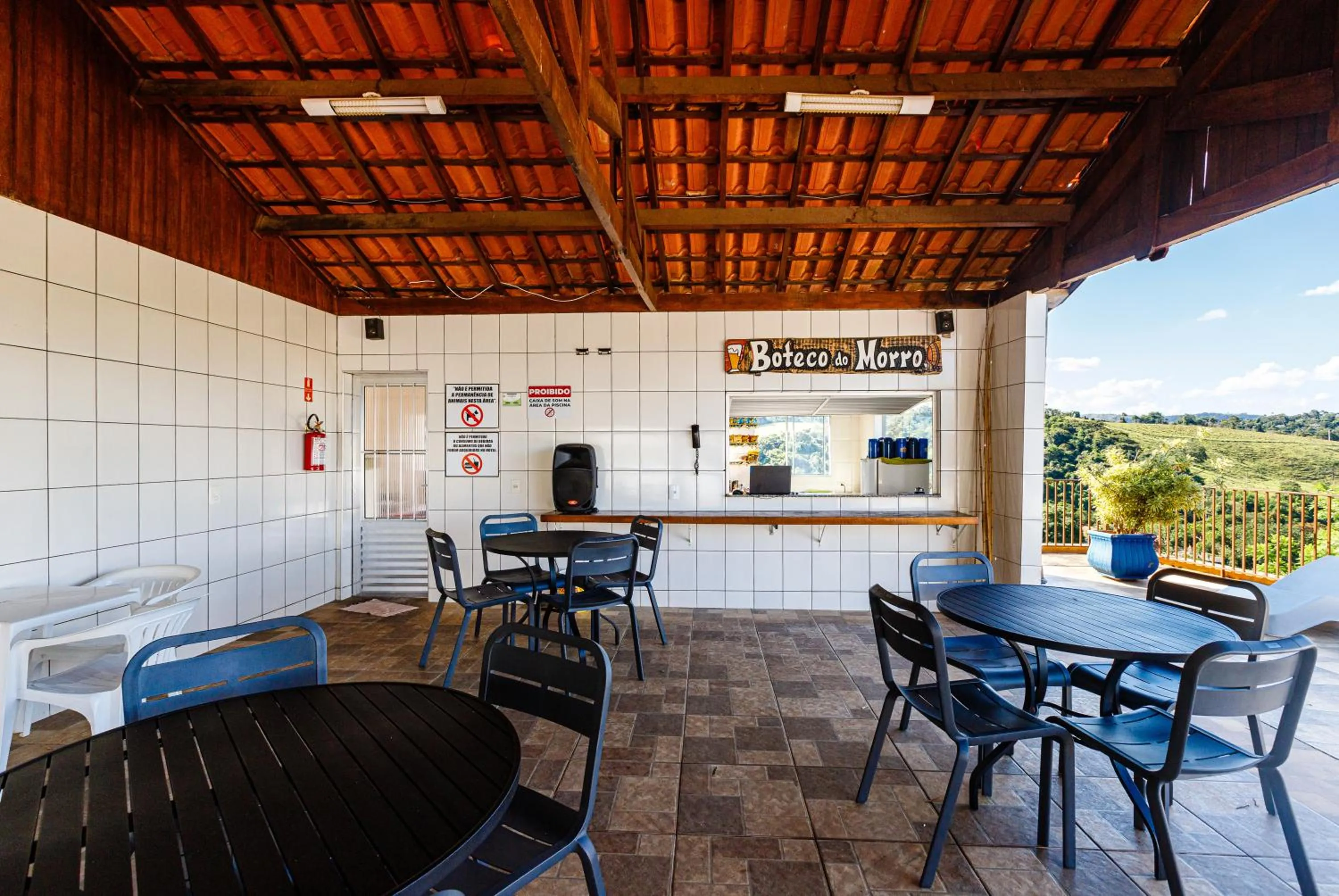 Restaurant/places to eat in Hotel Morro De Santo Agostinho