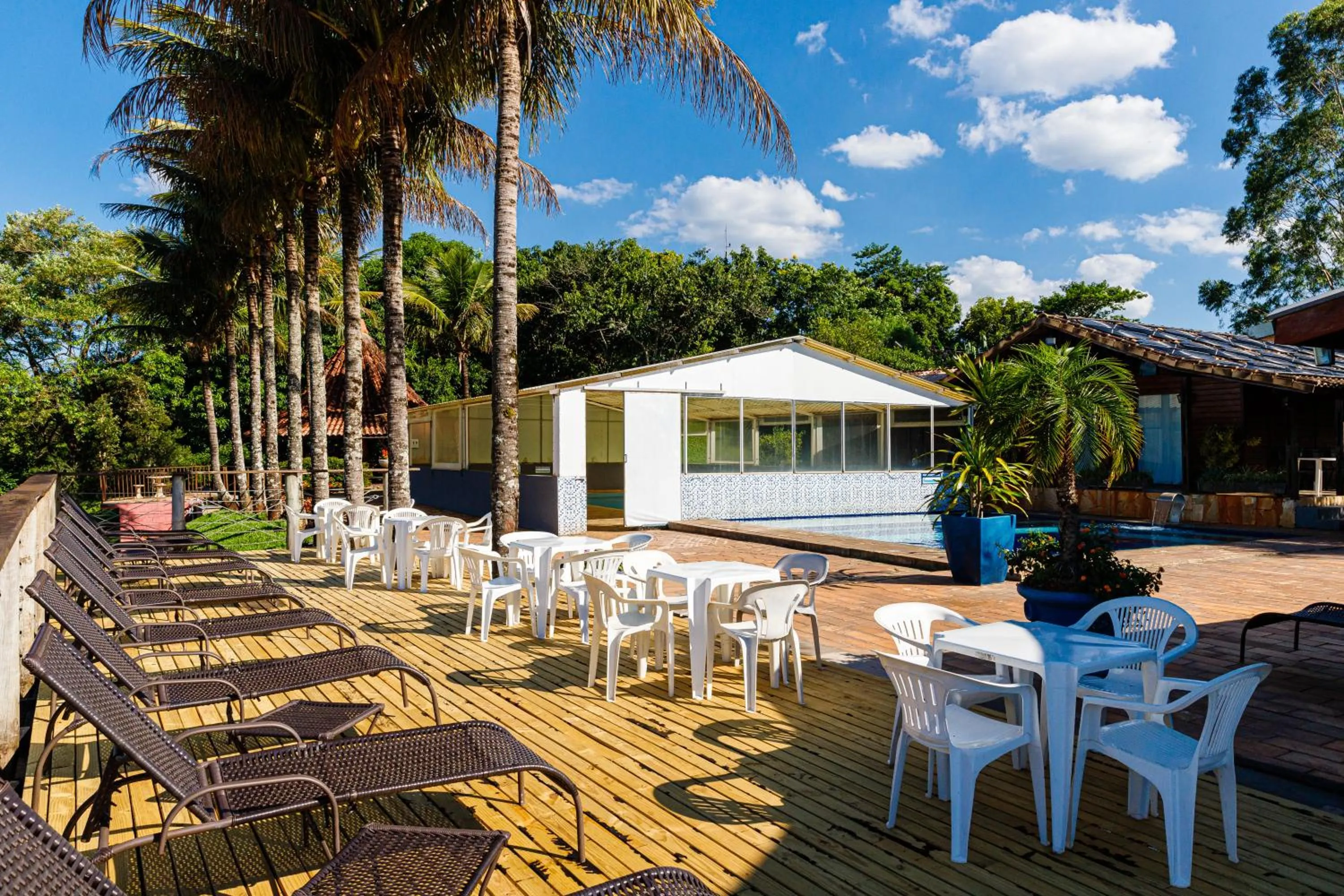 Property building in Hotel Morro De Santo Agostinho