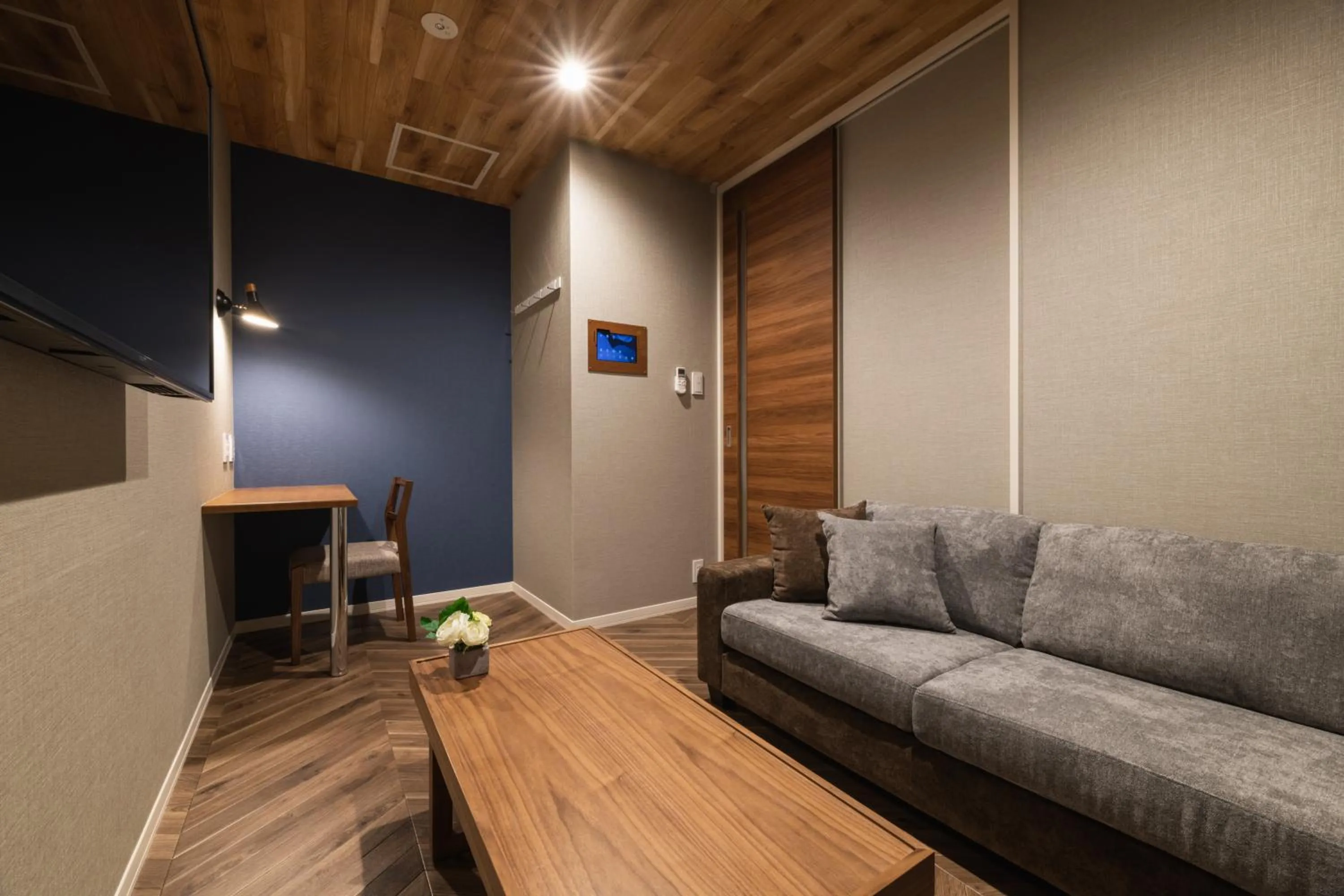 Photo of the whole room in GRAND BASE Saiwaimachi