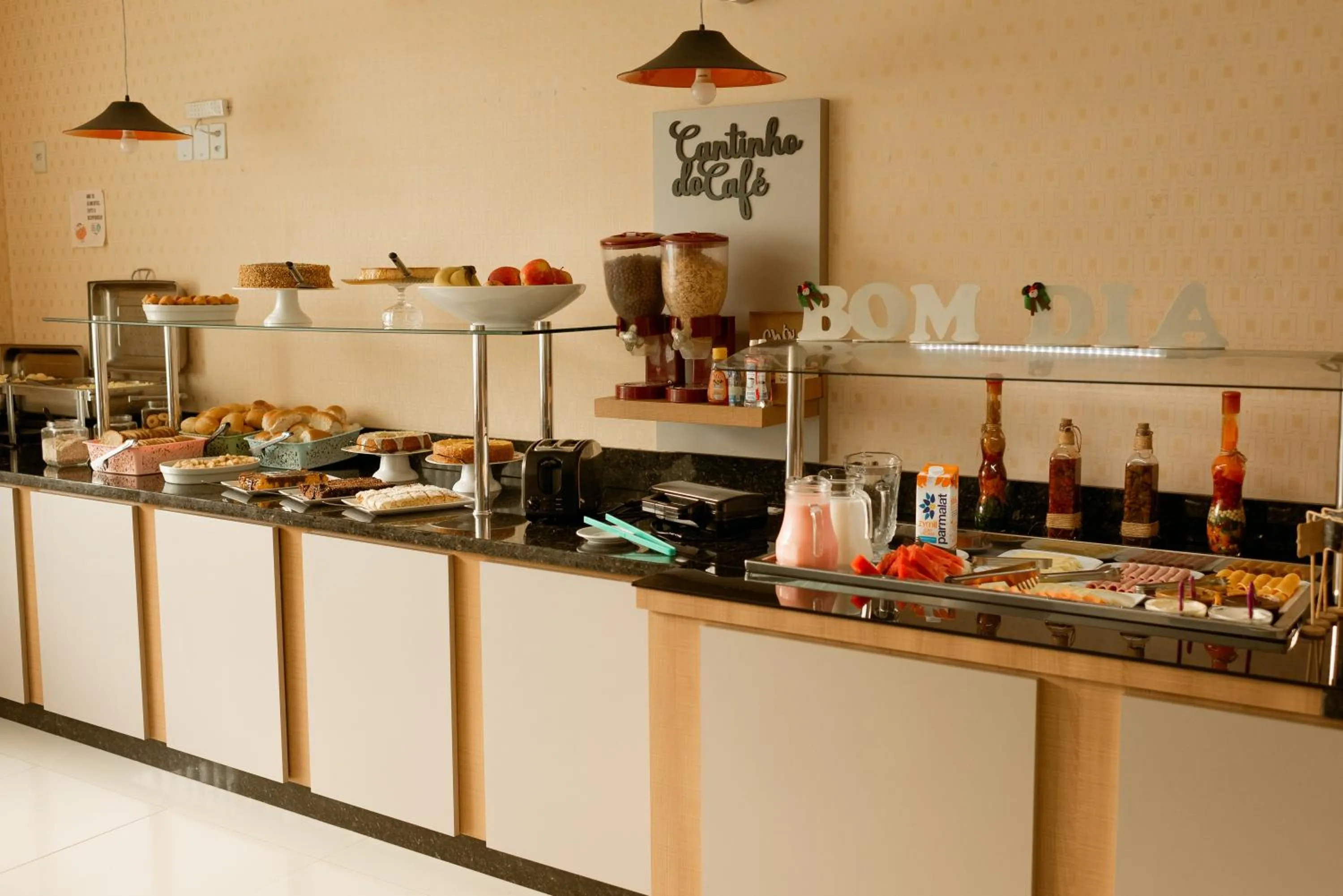Buffet breakfast in Villarejo Parque Hotel