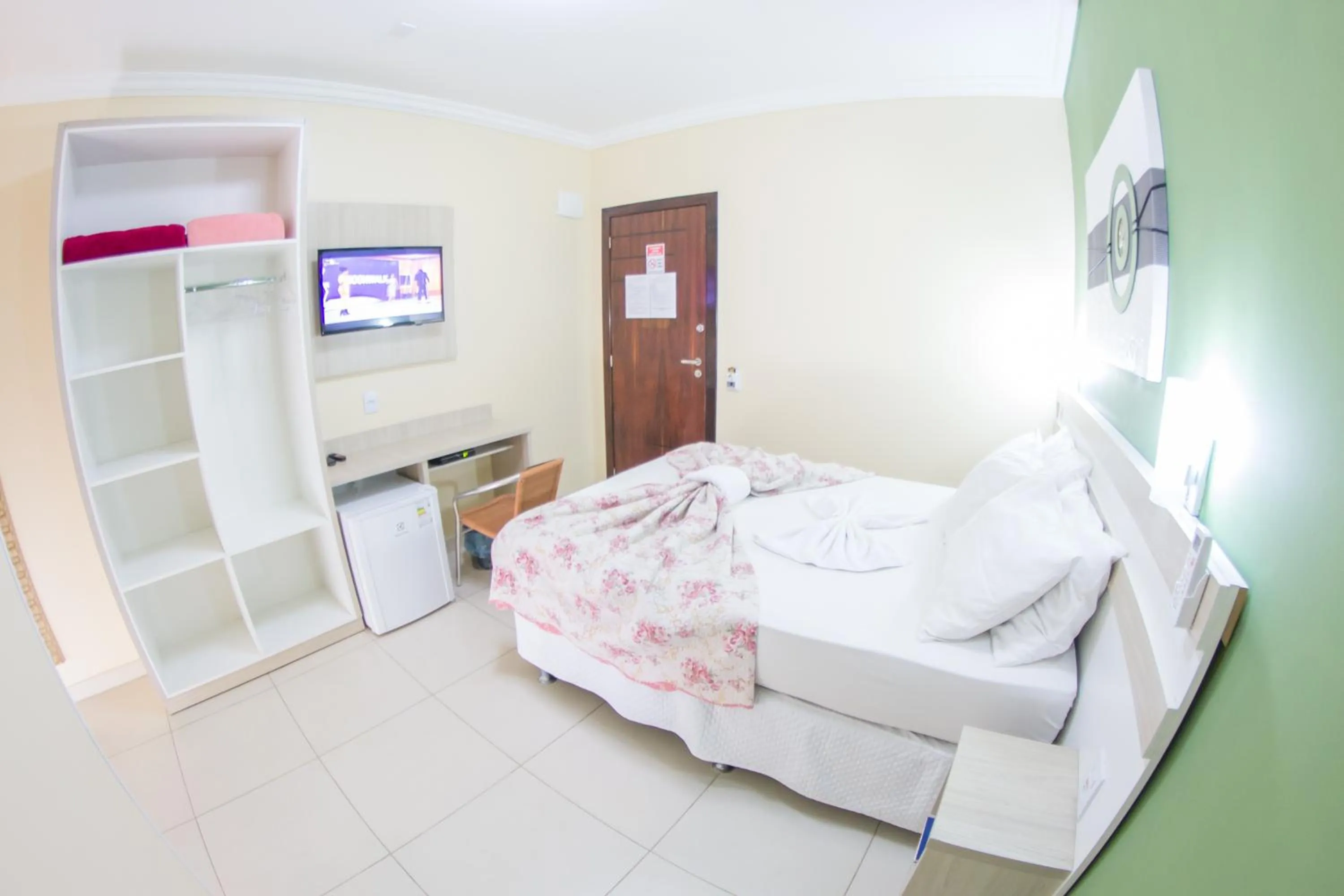 Photo of the whole room, Bed in Villarejo Parque Hotel