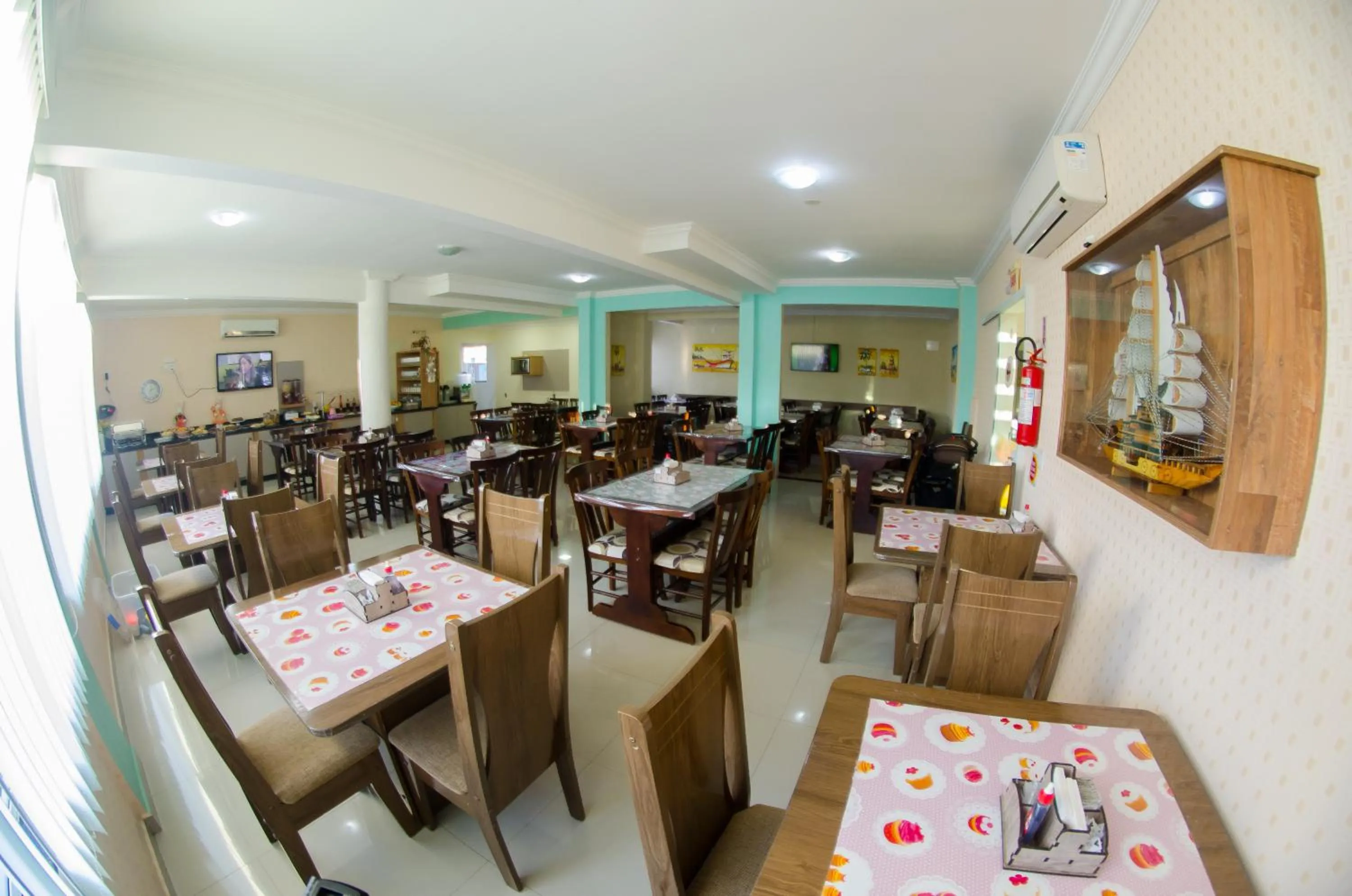 Restaurant/places to eat in Villarejo Parque Hotel