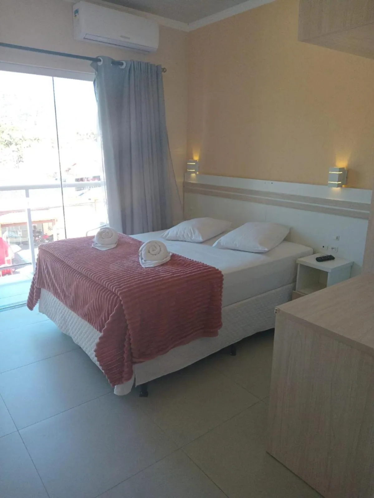 Bed in Villarejo Parque Hotel