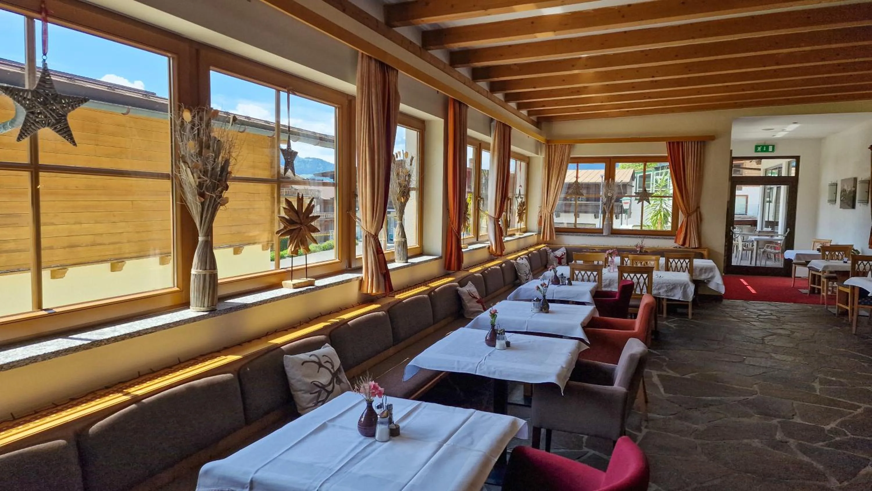 Dining area in Das Alpin - Hotel Garni Guesthouse
