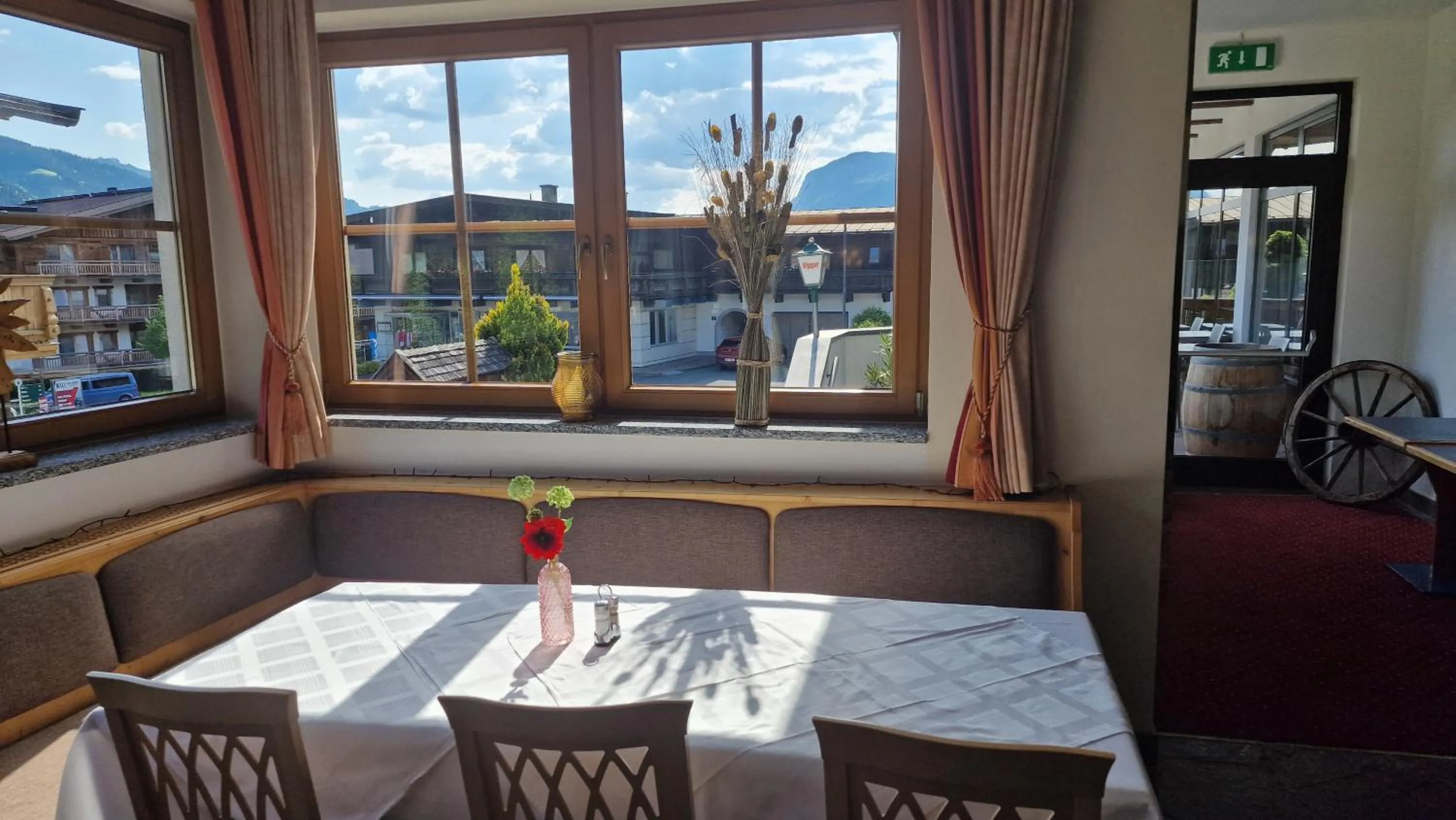 Restaurant/places to eat in Das Alpin - Hotel Garni Guesthouse