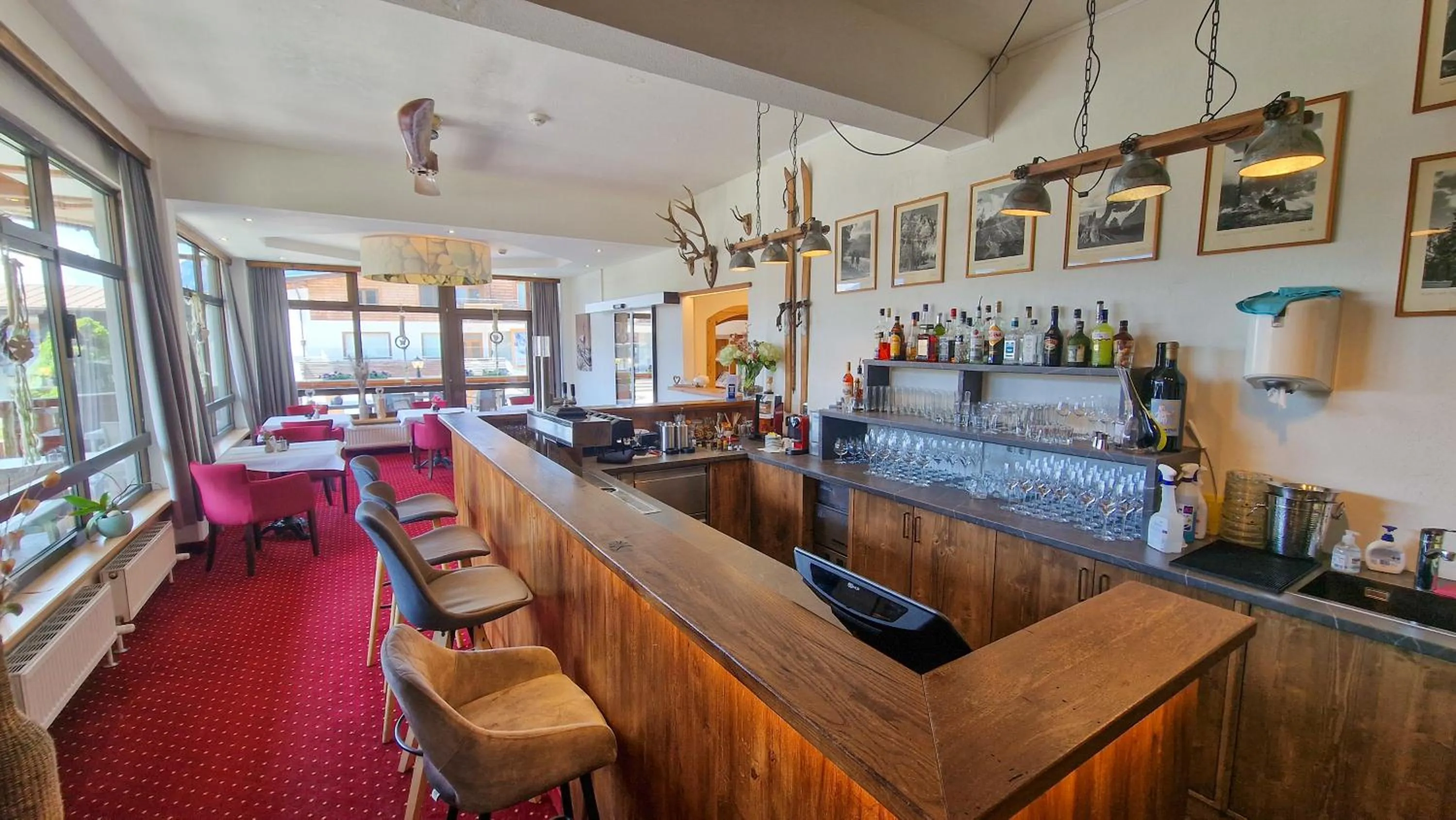 Lounge or bar in Das Alpin - Hotel Garni Guesthouse