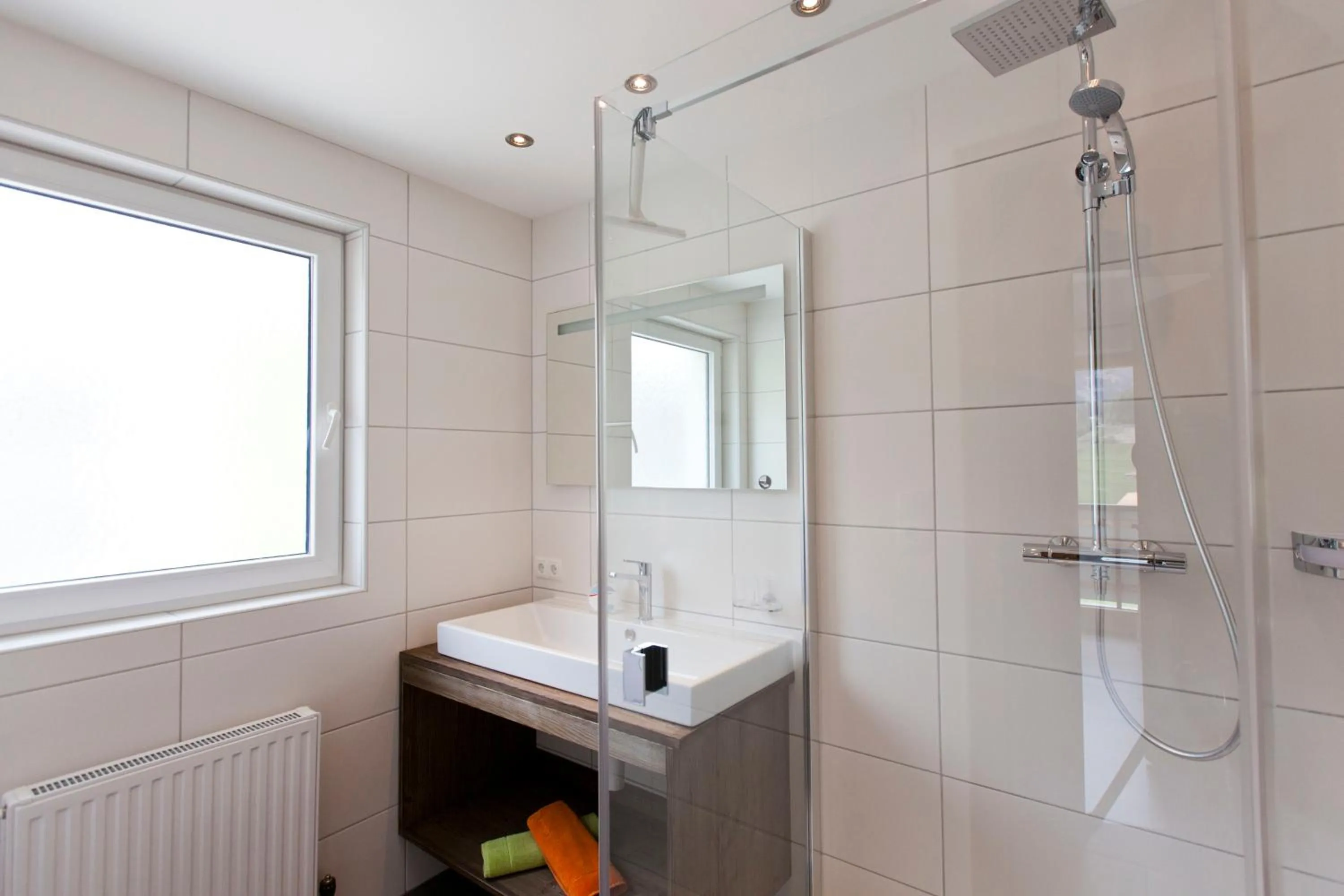 Two-Bedroom Apartment with Balcony in Apart Pedrolini