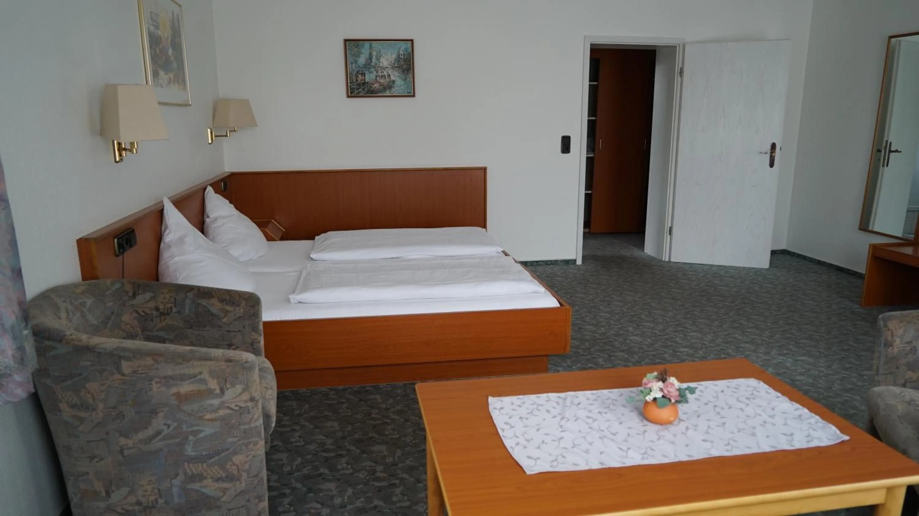 Photo of the whole room in Hotel Landhaus Greene