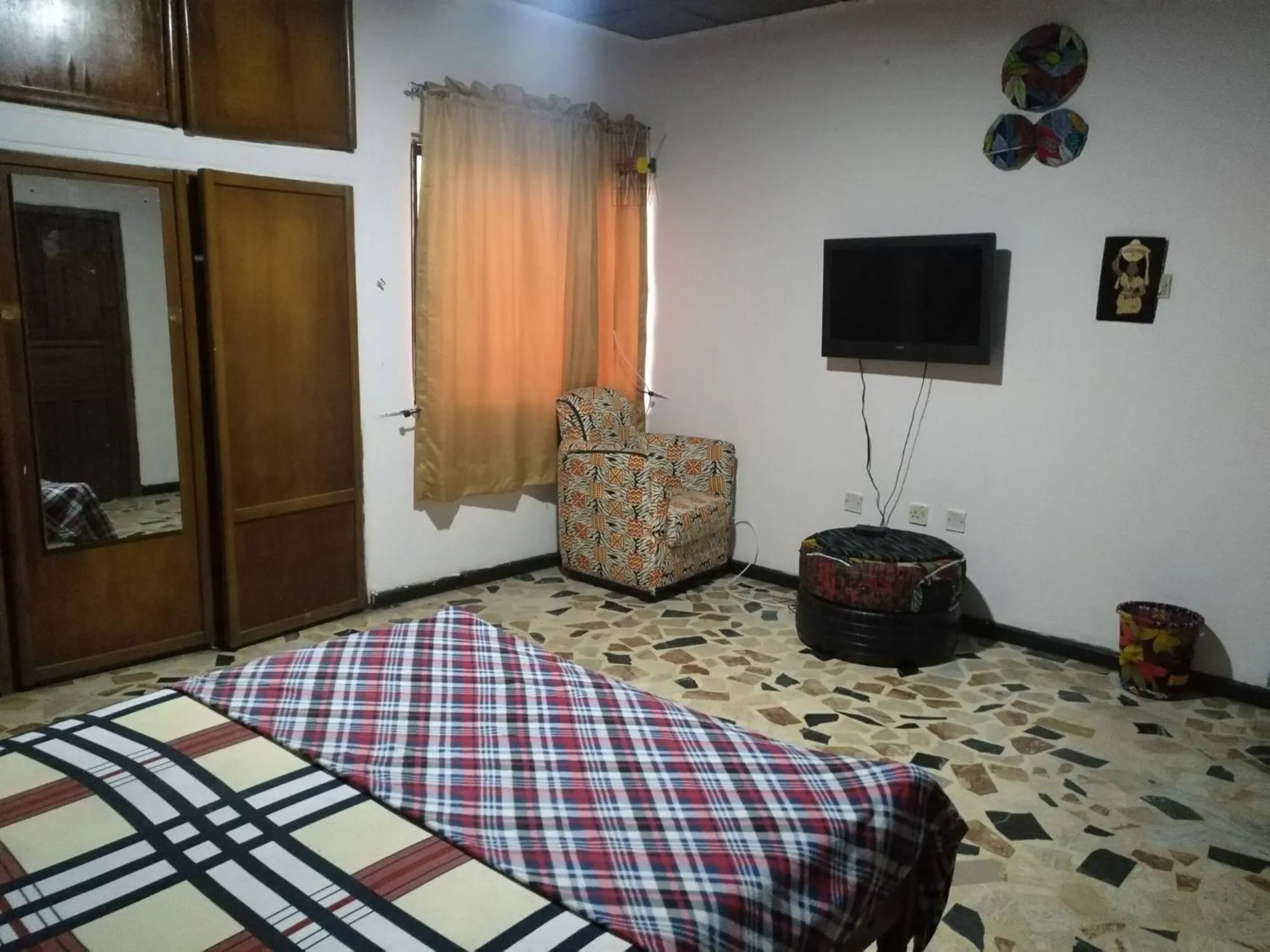 TV and multimedia, Bed in The Village Apartments, Gbagada