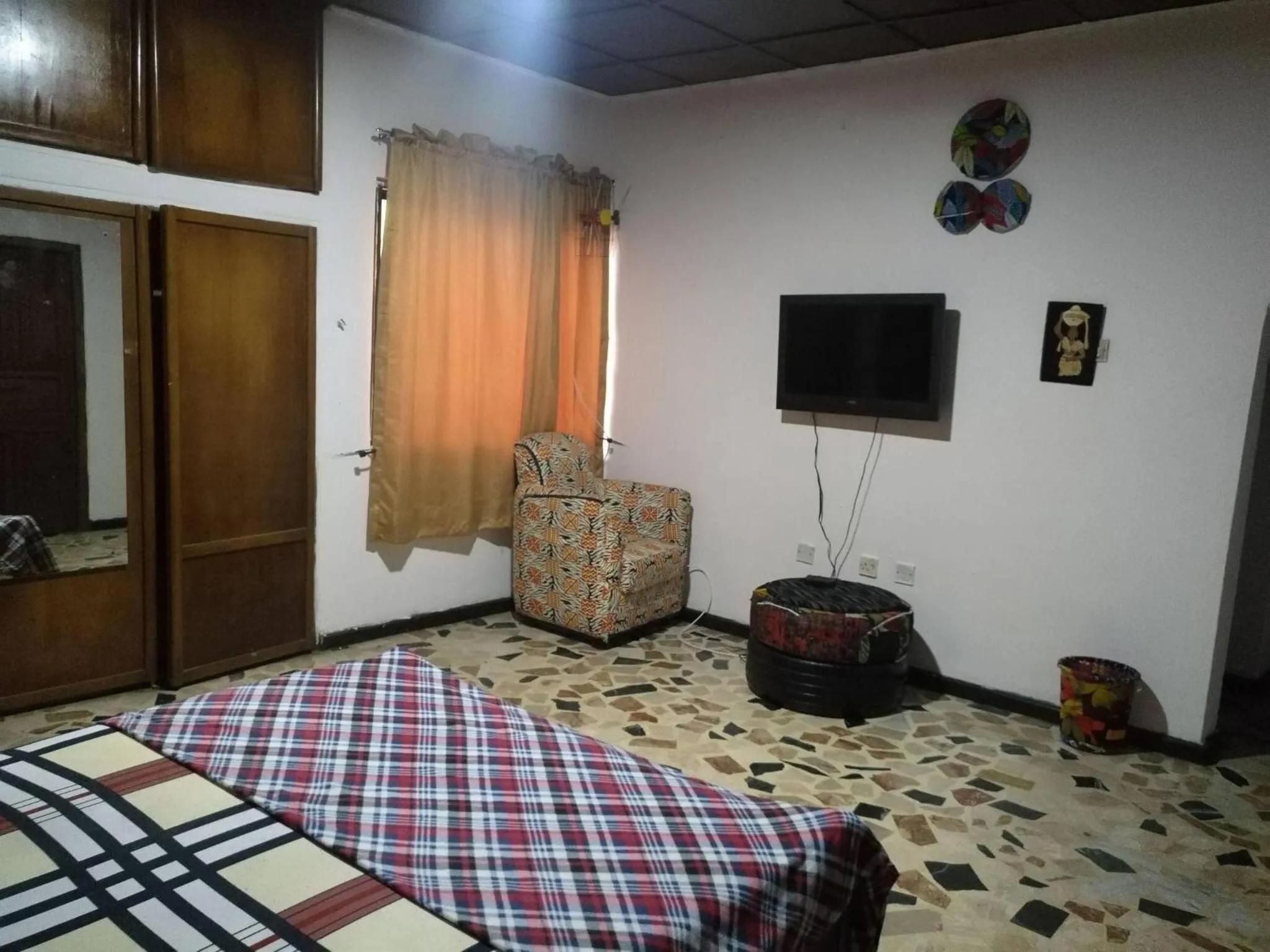 TV and multimedia, Bed in The Village Apartments, Gbagada