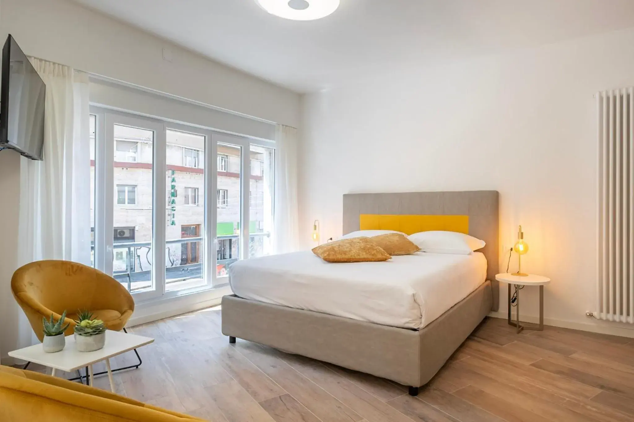 Deluxe King Room in Marconi28suites Deluxe King Room in Marconi28suites