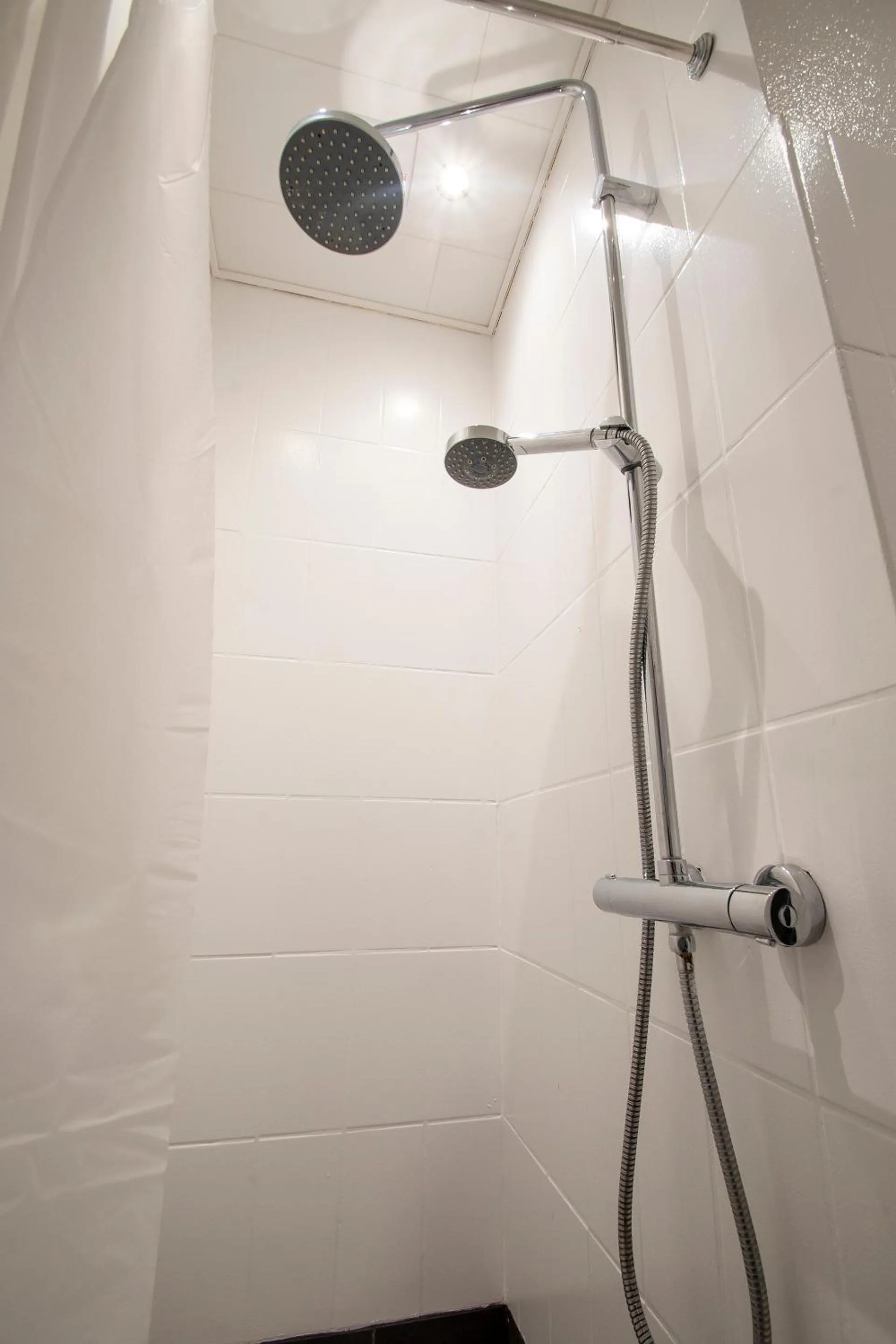 Shower in Exclusive 2 Bedroom Apartment