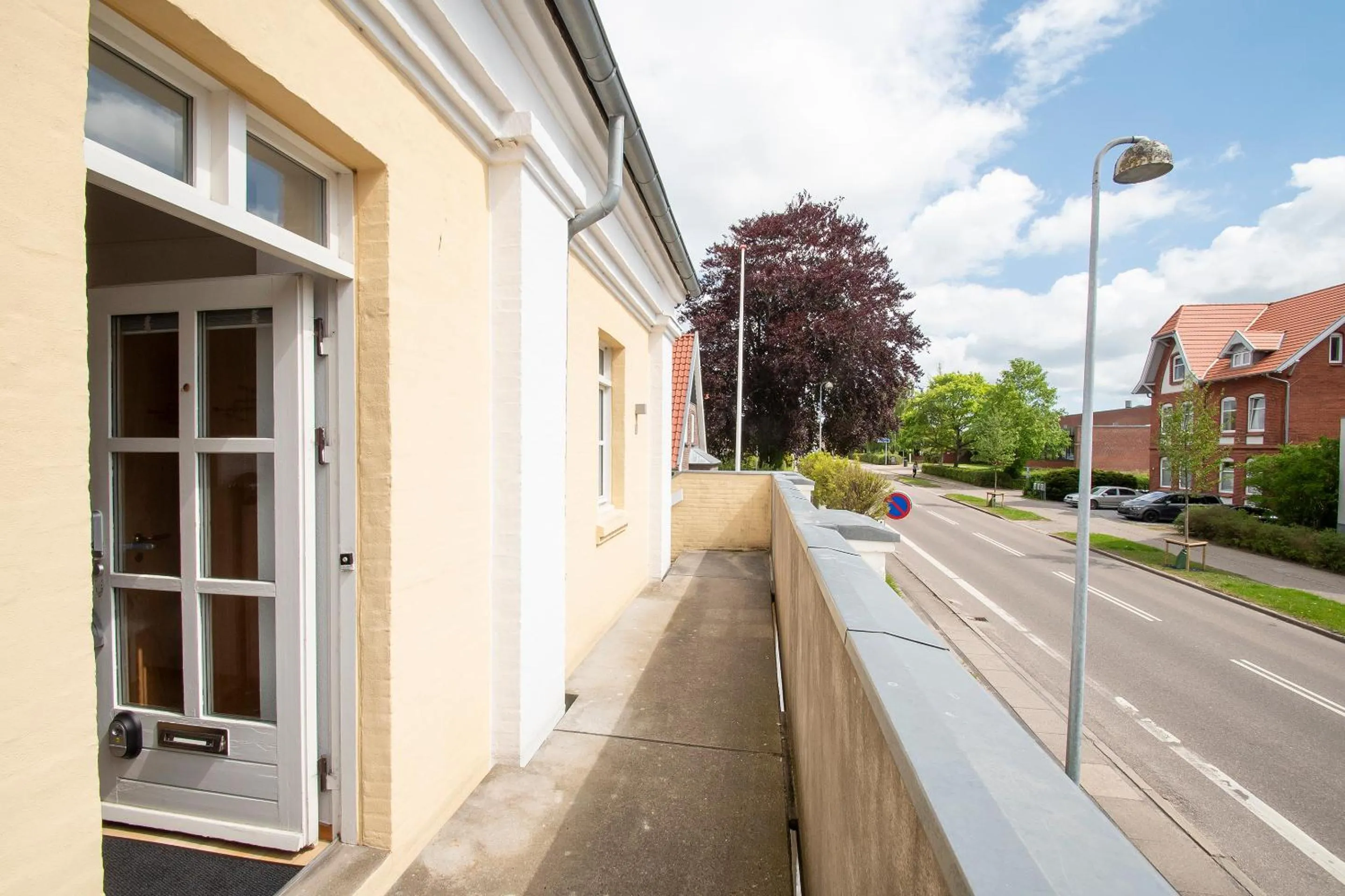 Facade/entrance in Exclusive 2 Bedroom Apartment