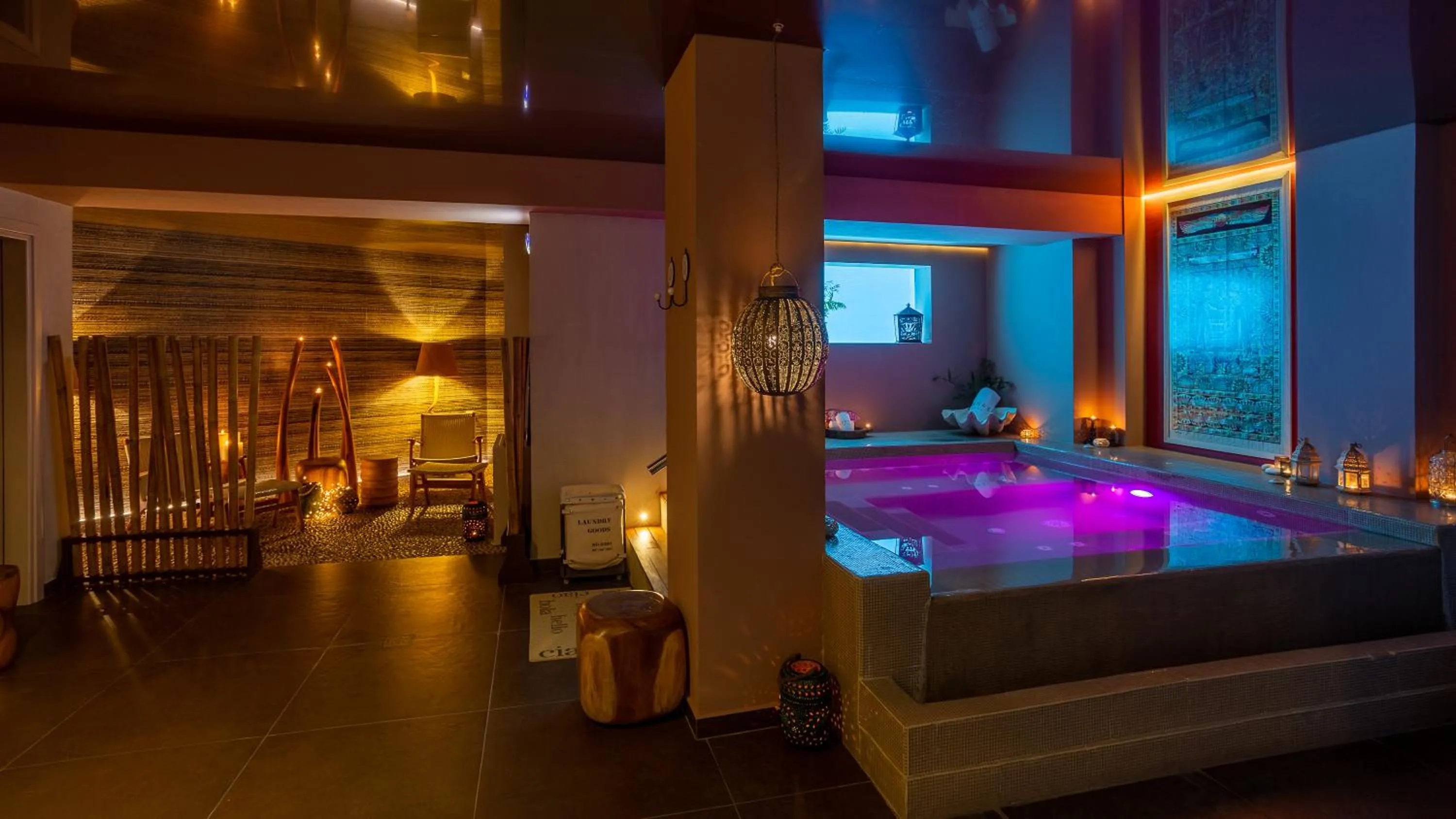 Hot Tub in Marpessa Hotel & Spa