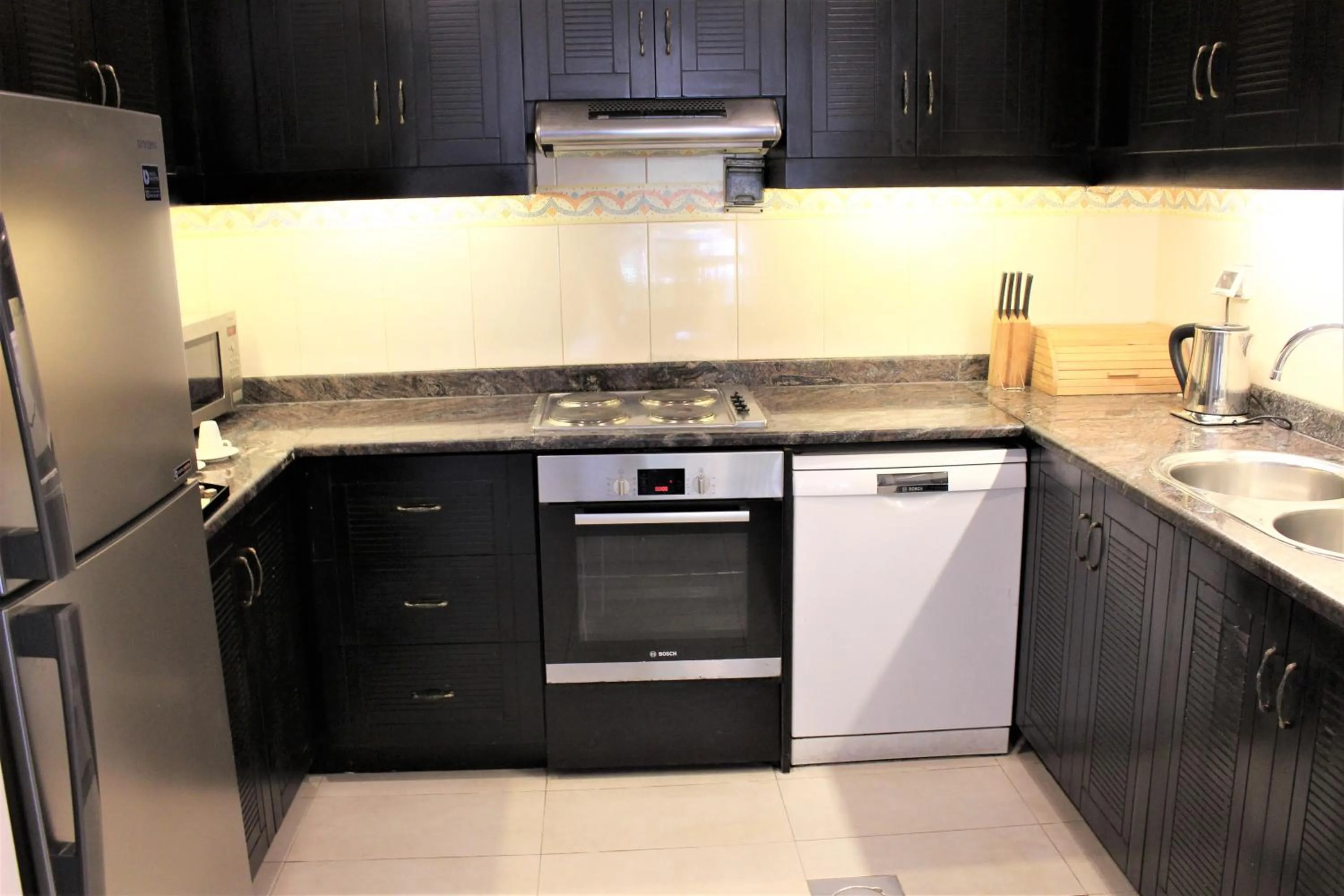 Coffee/tea facilities in Mövenpick Hotel & Resort Al Bida'a