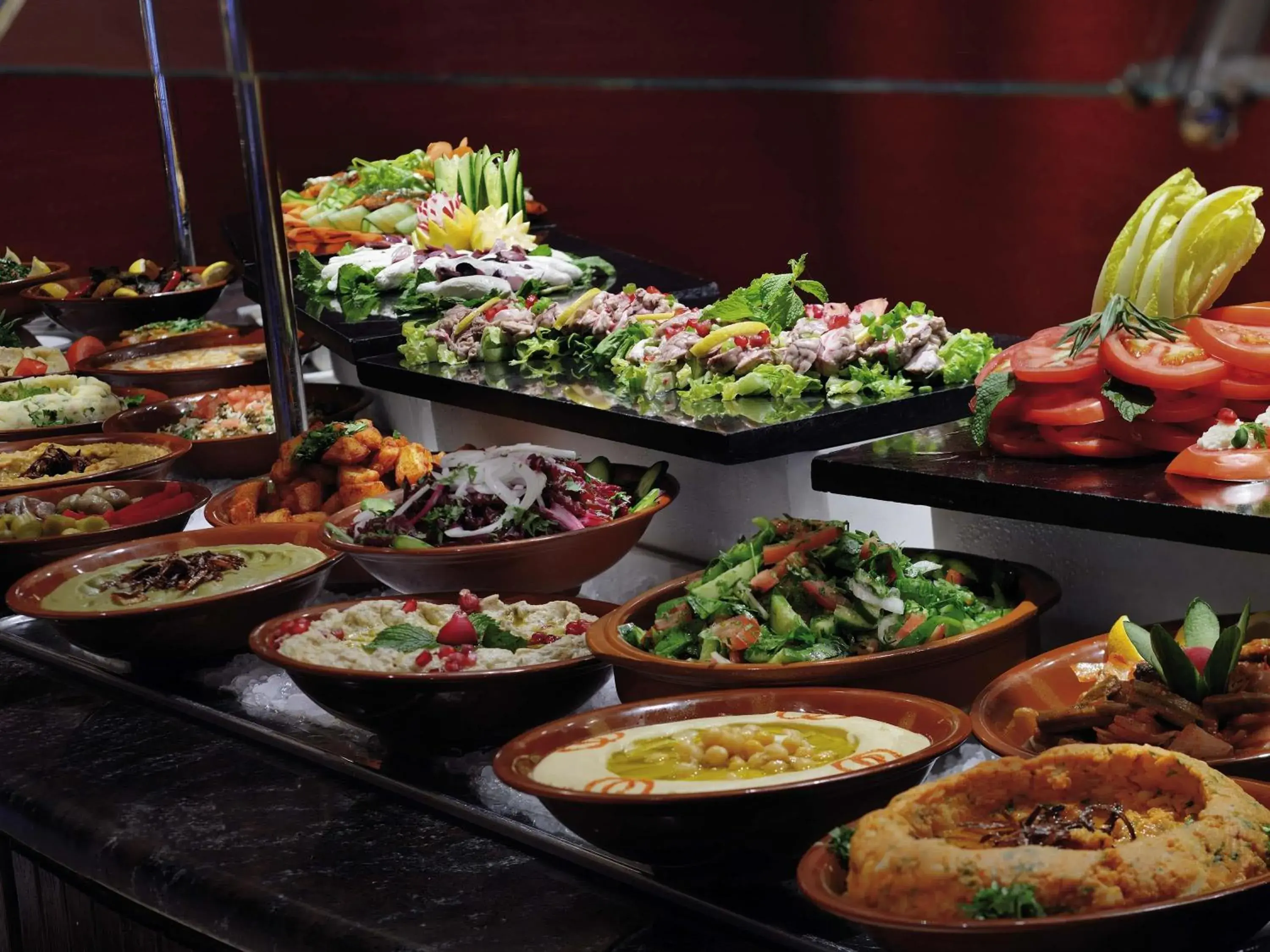 Restaurant/places to eat in Mövenpick Hotel & Resort Al Bida'a Restaurant/places to eat in Mövenpick Hotel & Resort Al Bida'a
