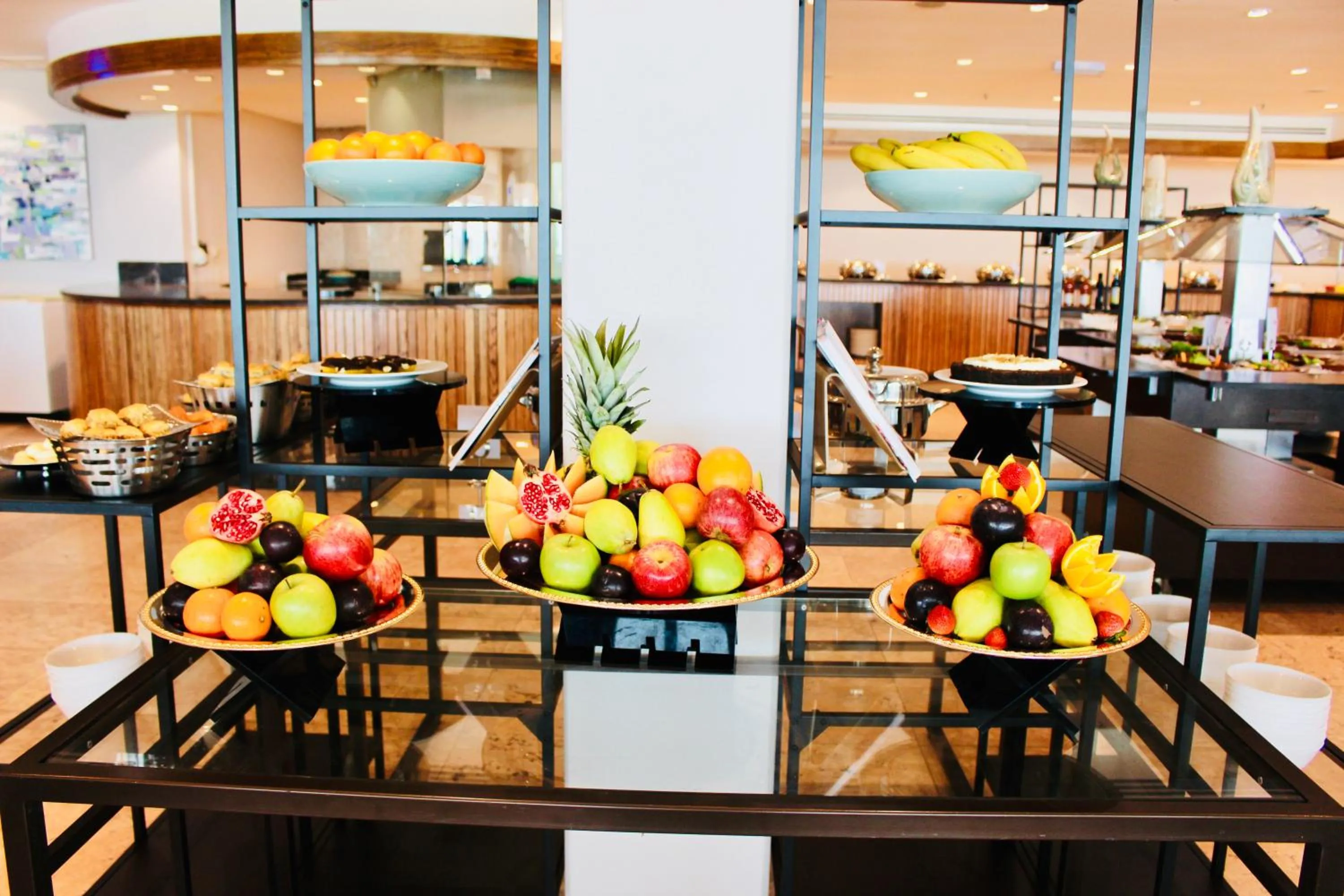 Restaurant/places to eat in Mövenpick Hotel & Resort Al Bida'a