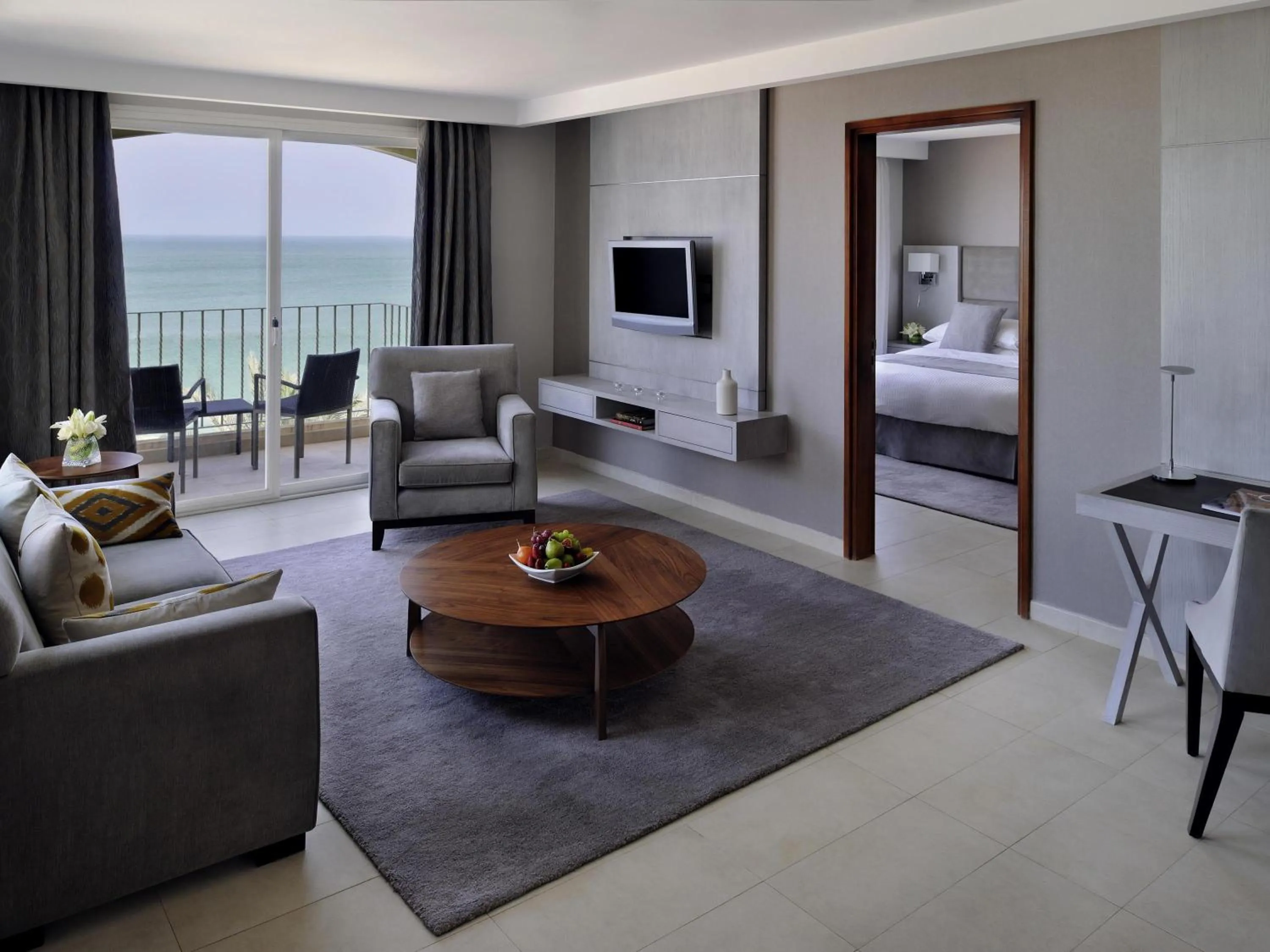 Bedroom, Bed in Mövenpick Hotel & Resort Al Bida'a