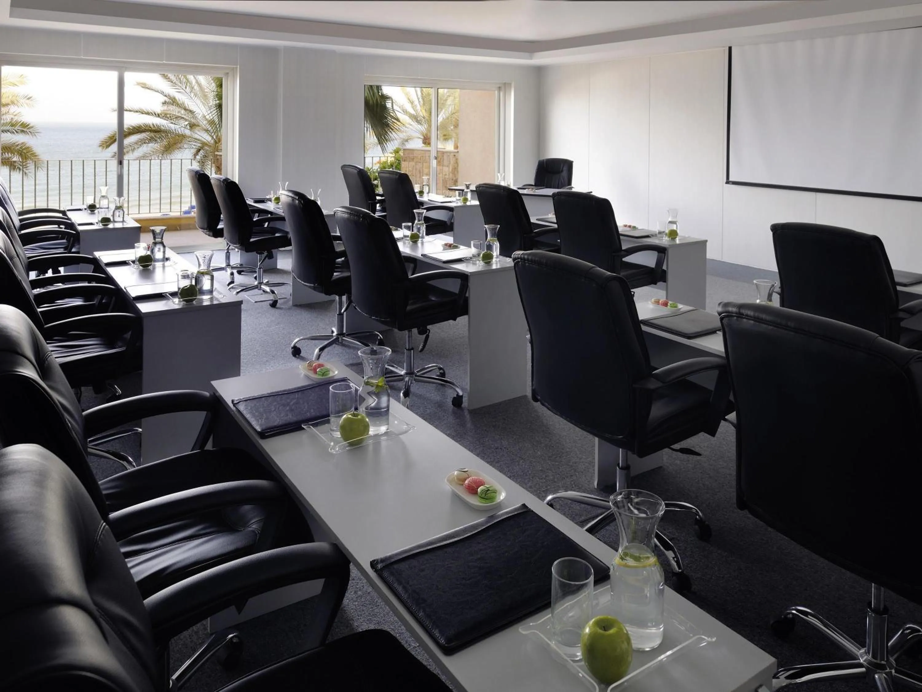 Meeting/conference room in Mövenpick Hotel & Resort Al Bida'a