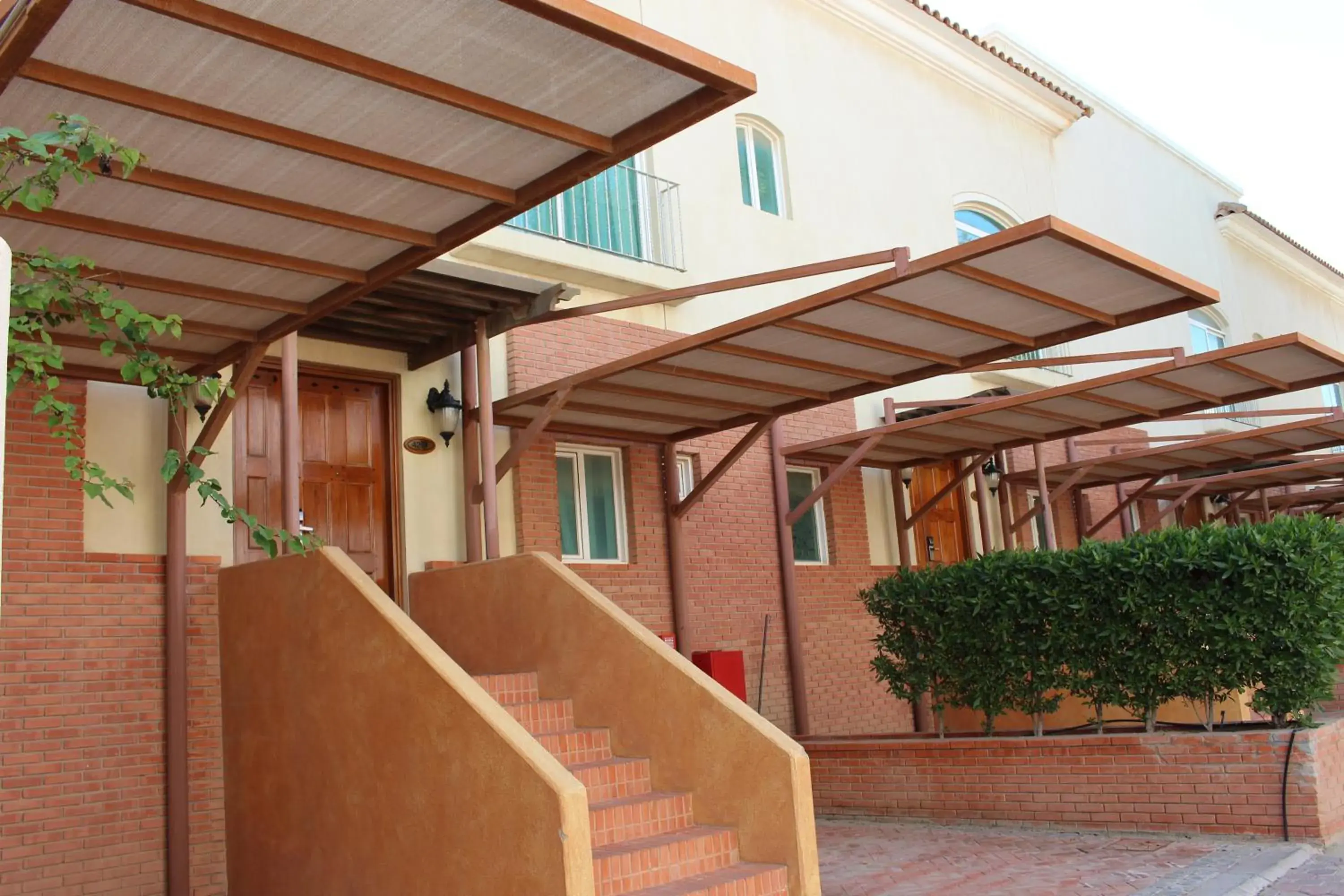 Facade/entrance in Mövenpick Hotel & Resort Al Bida'a Facade/entrance in Mövenpick Hotel & Resort Al Bida'a