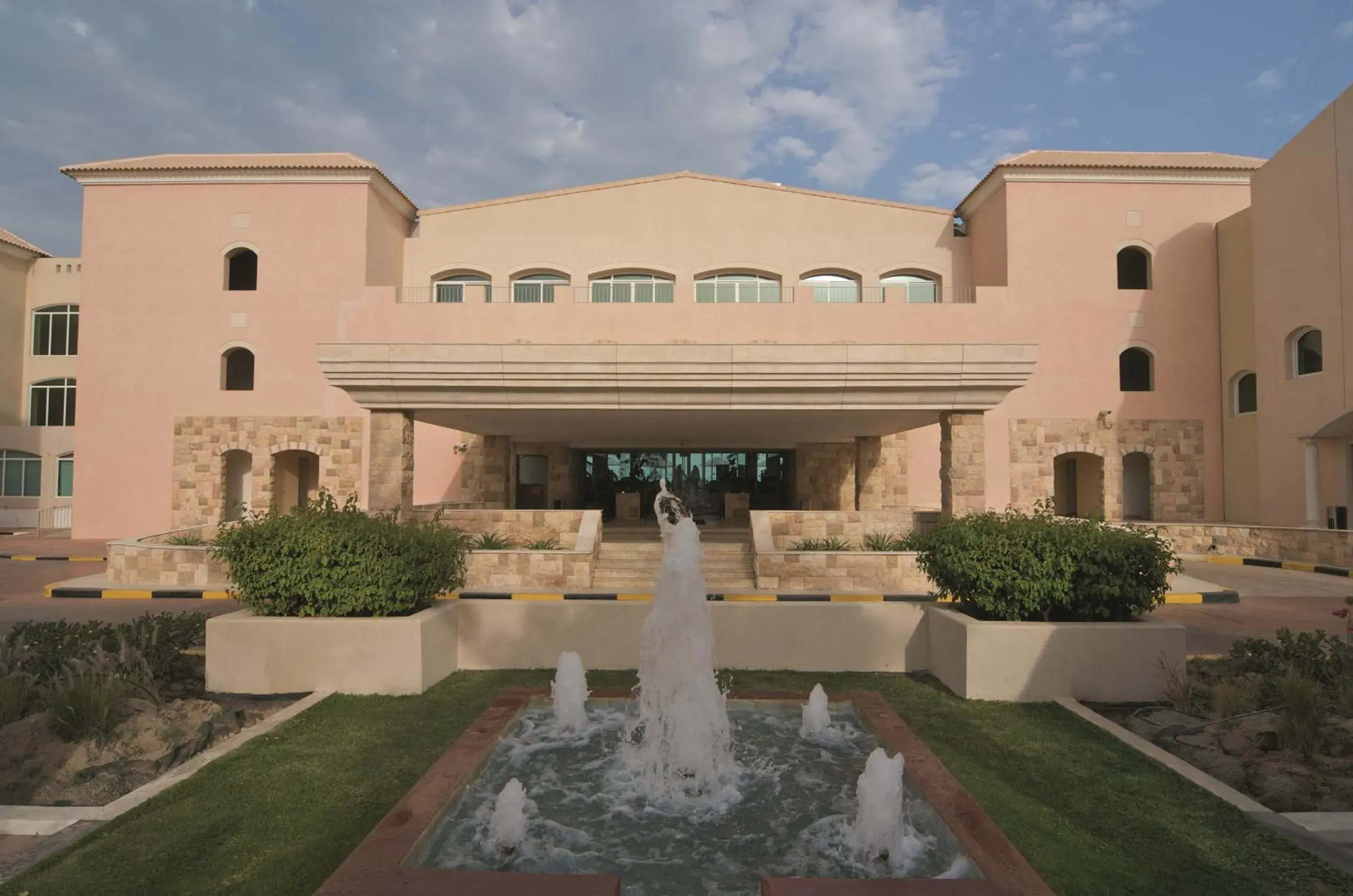 Facade/entrance in Mövenpick Hotel & Resort Al Bida'a Facade/entrance in Mövenpick Hotel & Resort Al Bida'a