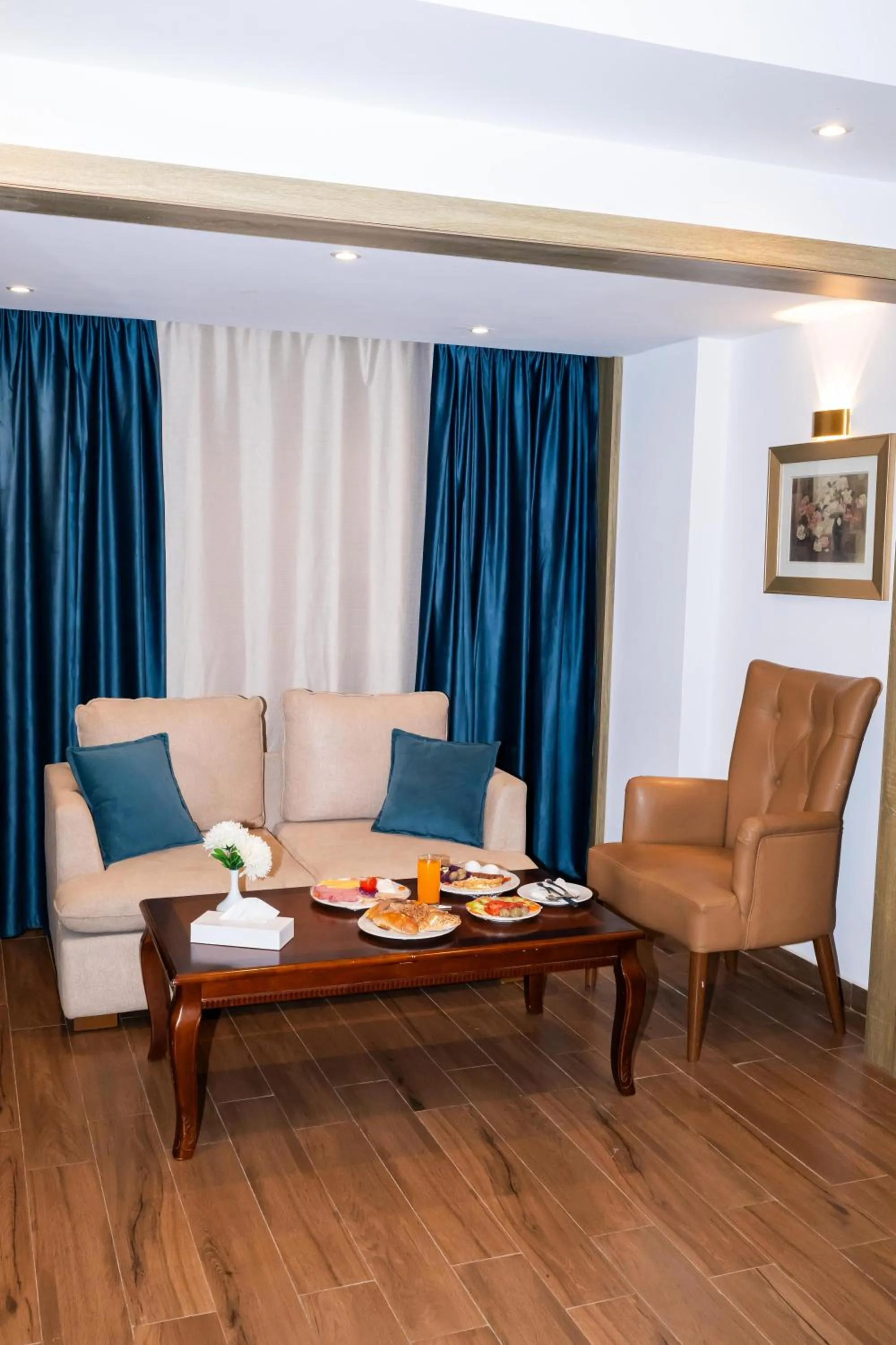 Seating area in Golden Park Hotel Cairo, Heliopolis