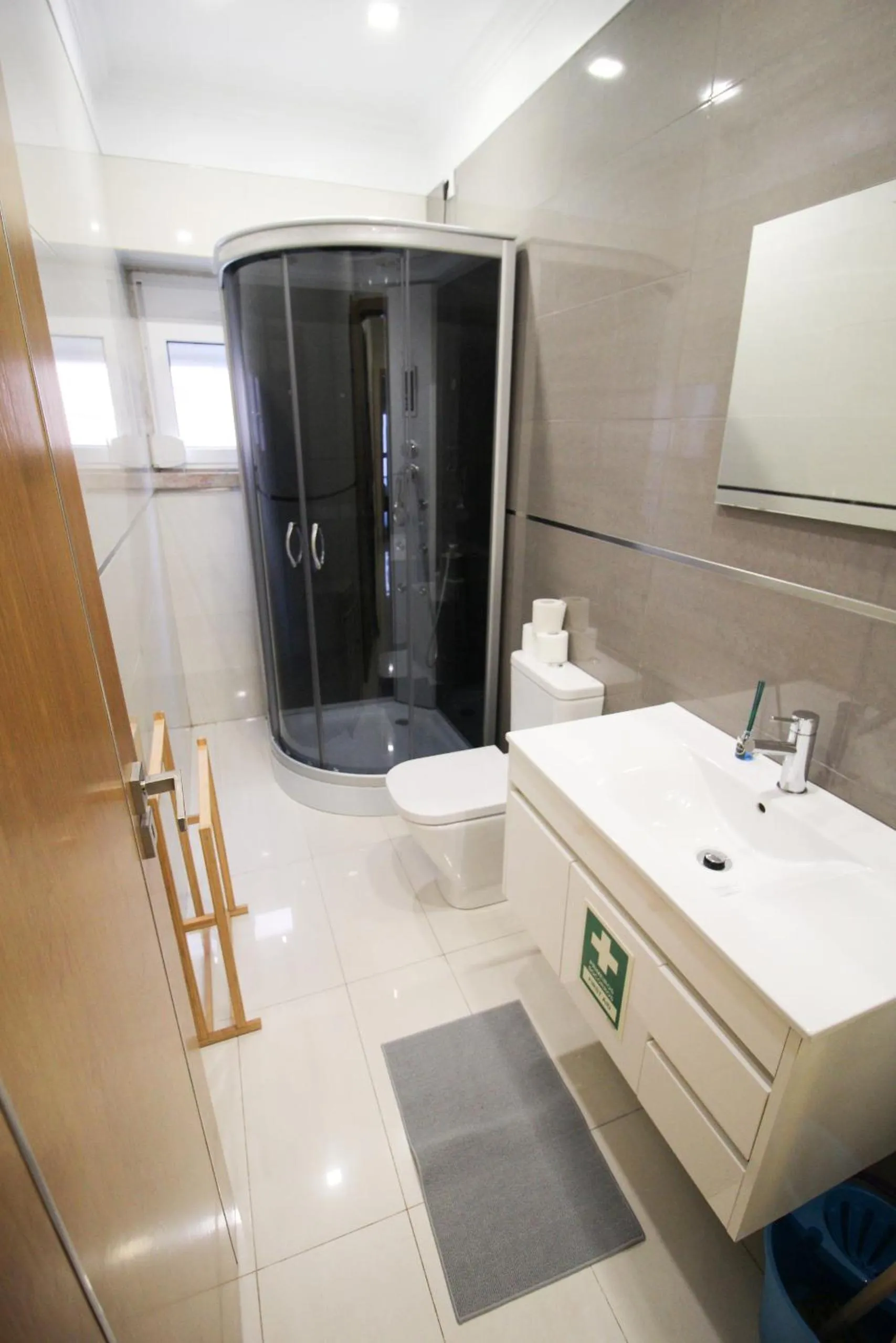 Bathroom in Oriente DNA Studios V