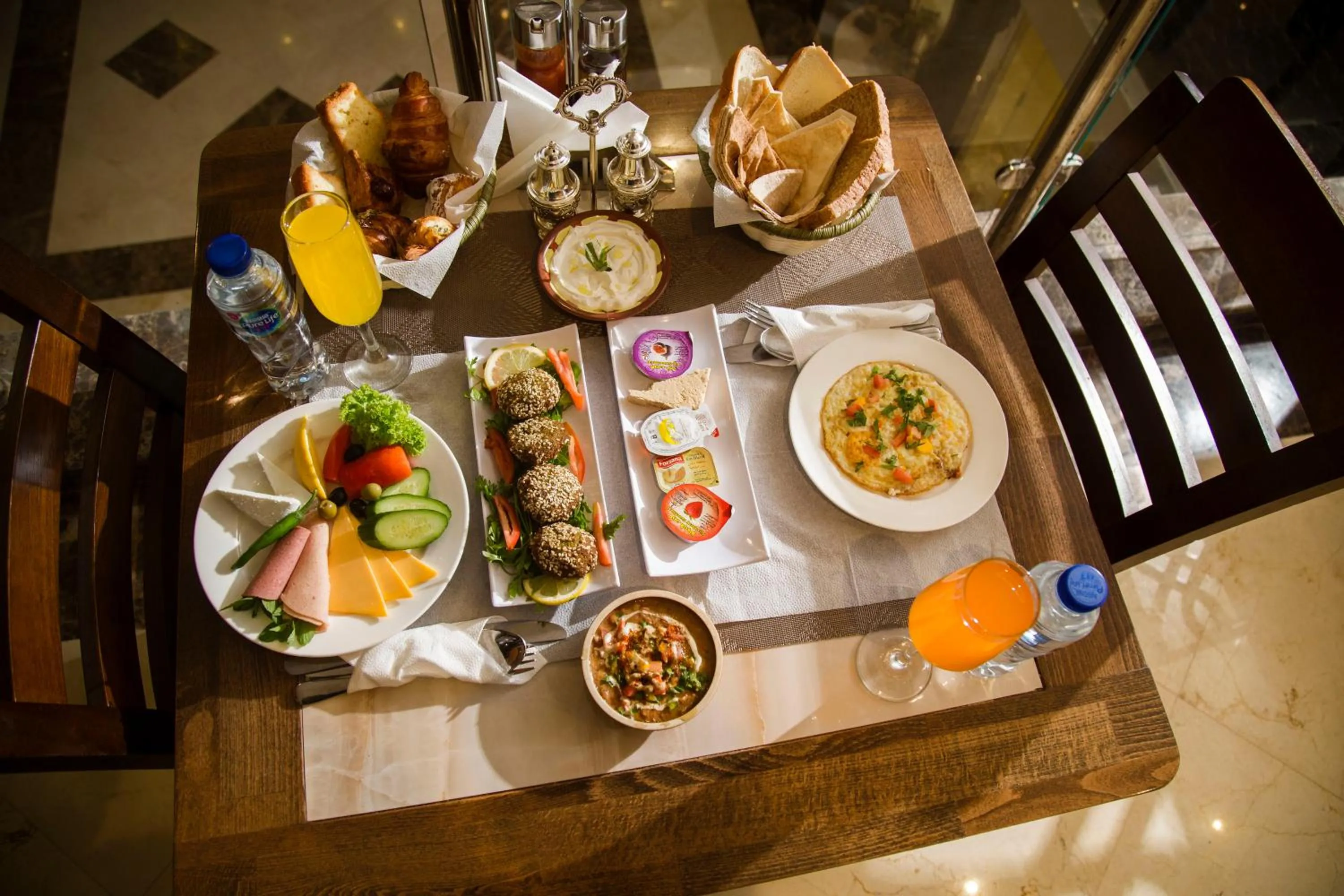 Breakfast in Faraj Almadina Hotel