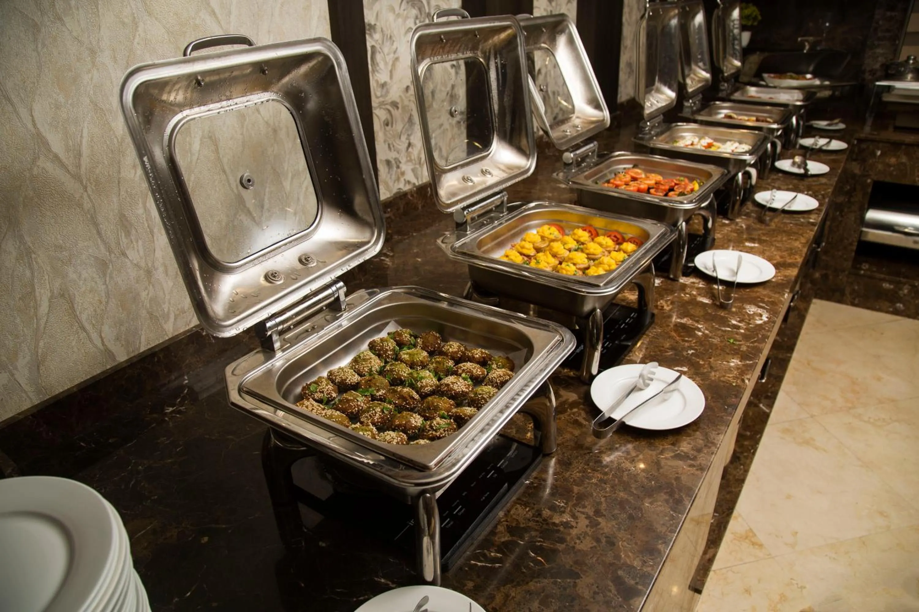 Buffet breakfast in Faraj Almadina Hotel