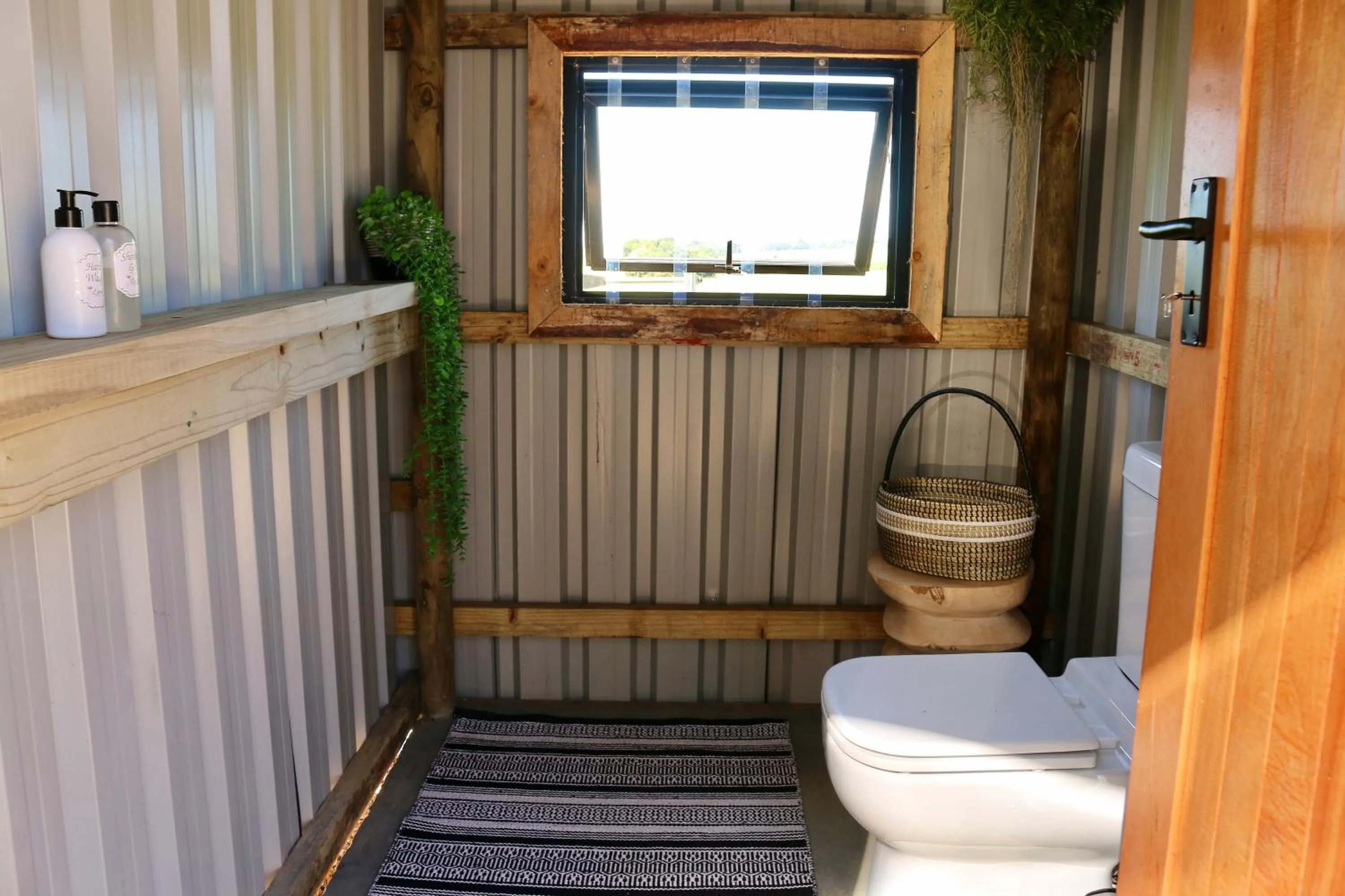 Toilet in Libertas Guest Farm