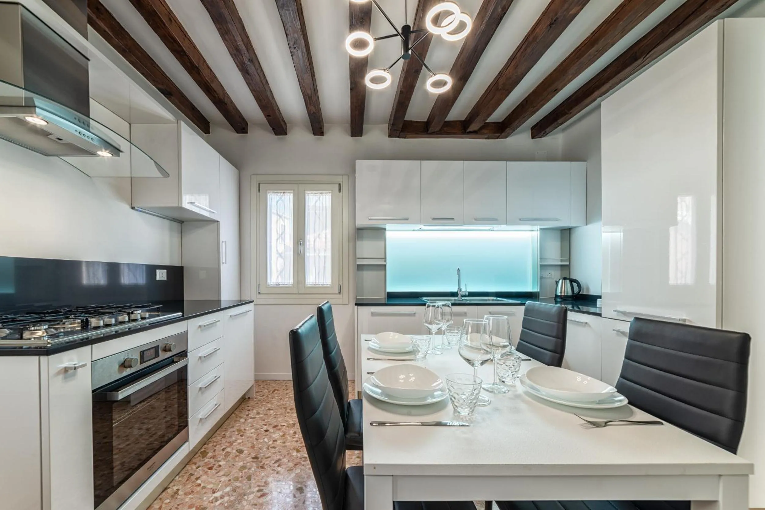Dining area in Casanova Fenice - Canal View