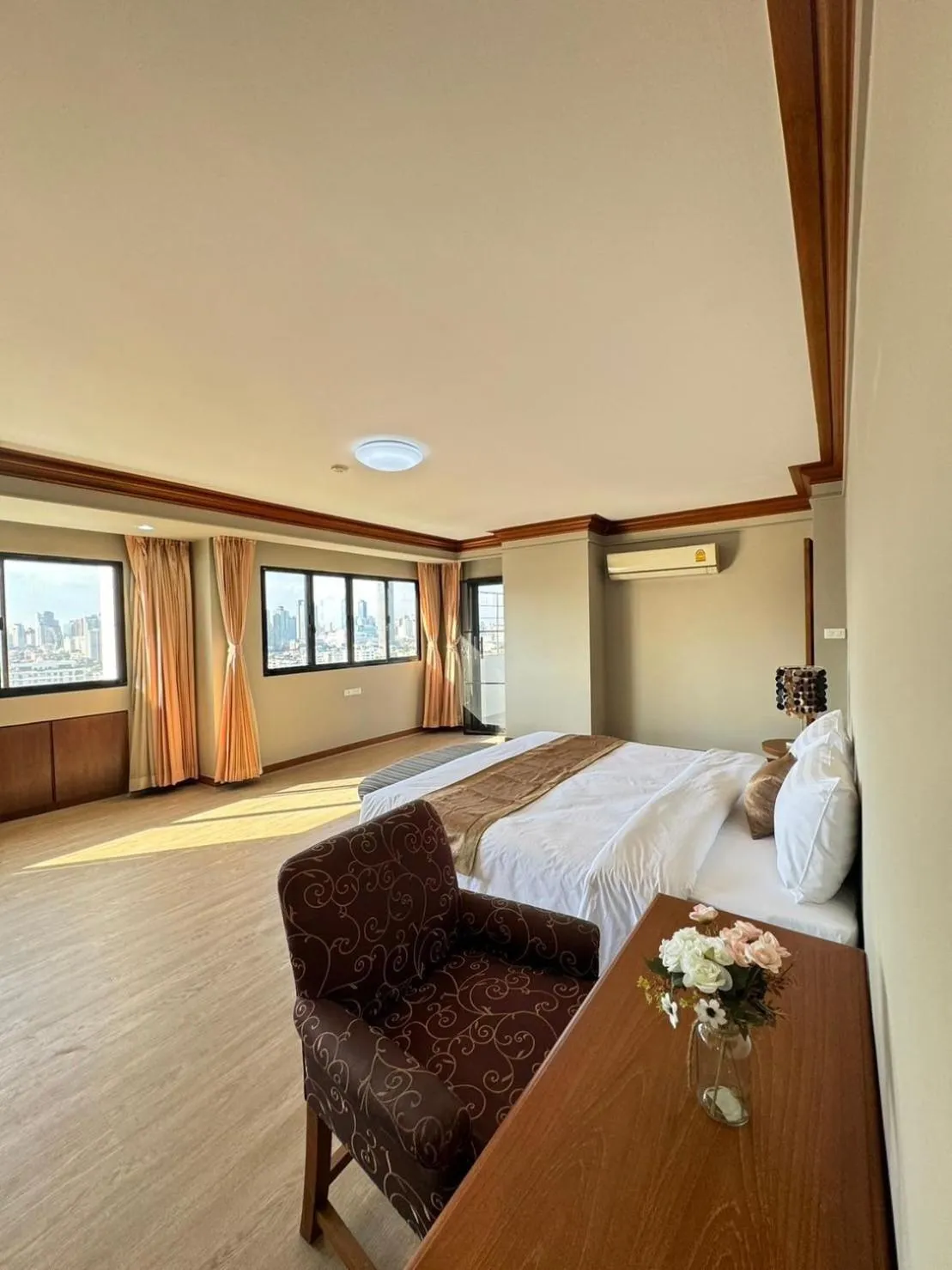 Bed in United Tower Thonglor by Aspira