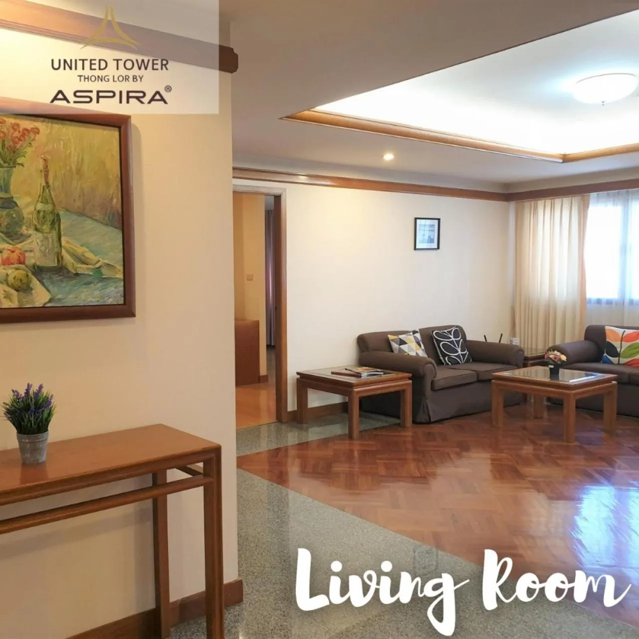 Living room in United Tower Thonglor by Aspira